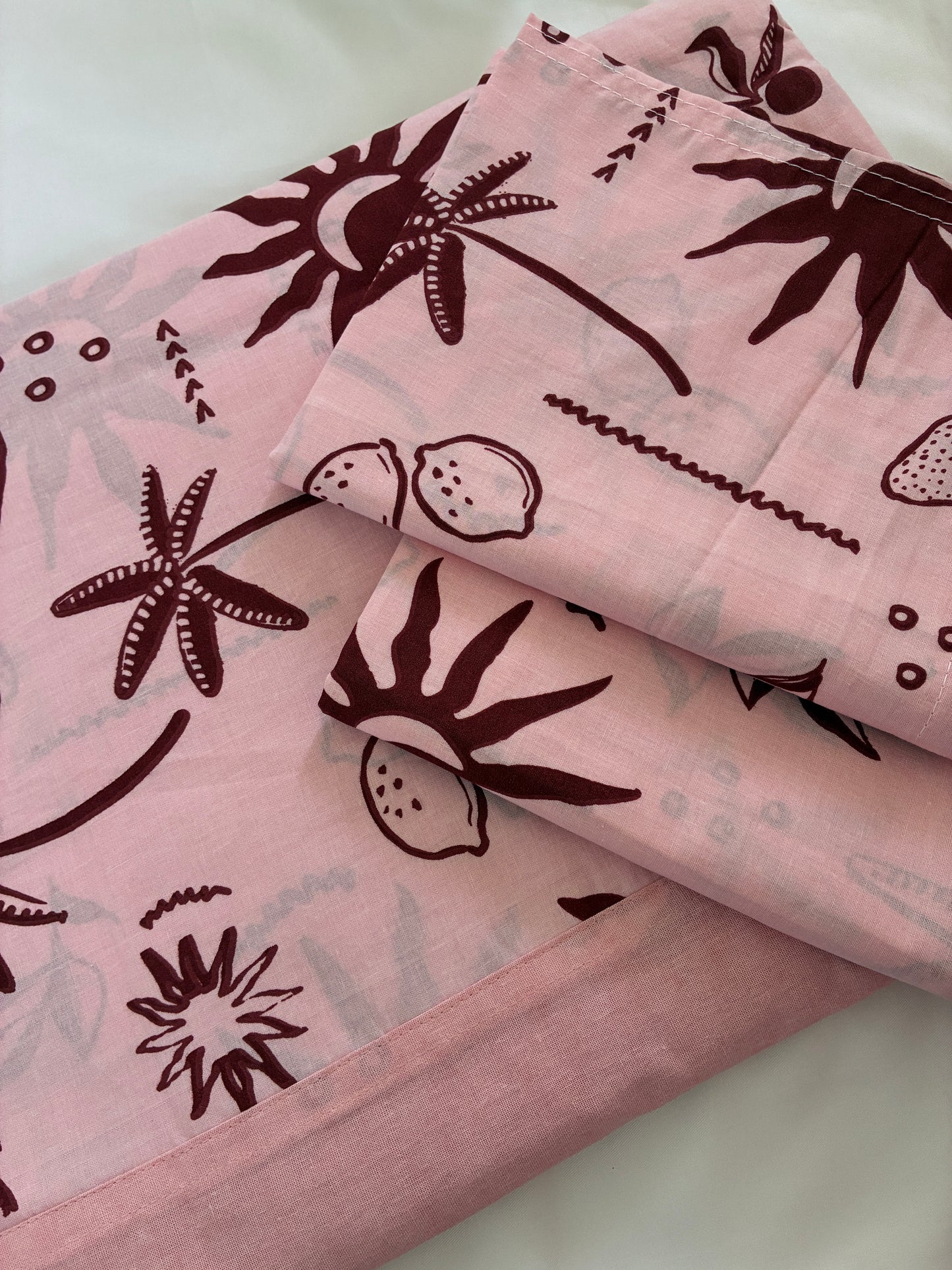 Pink Paradise Queen Size Bedspread 90x100 inches