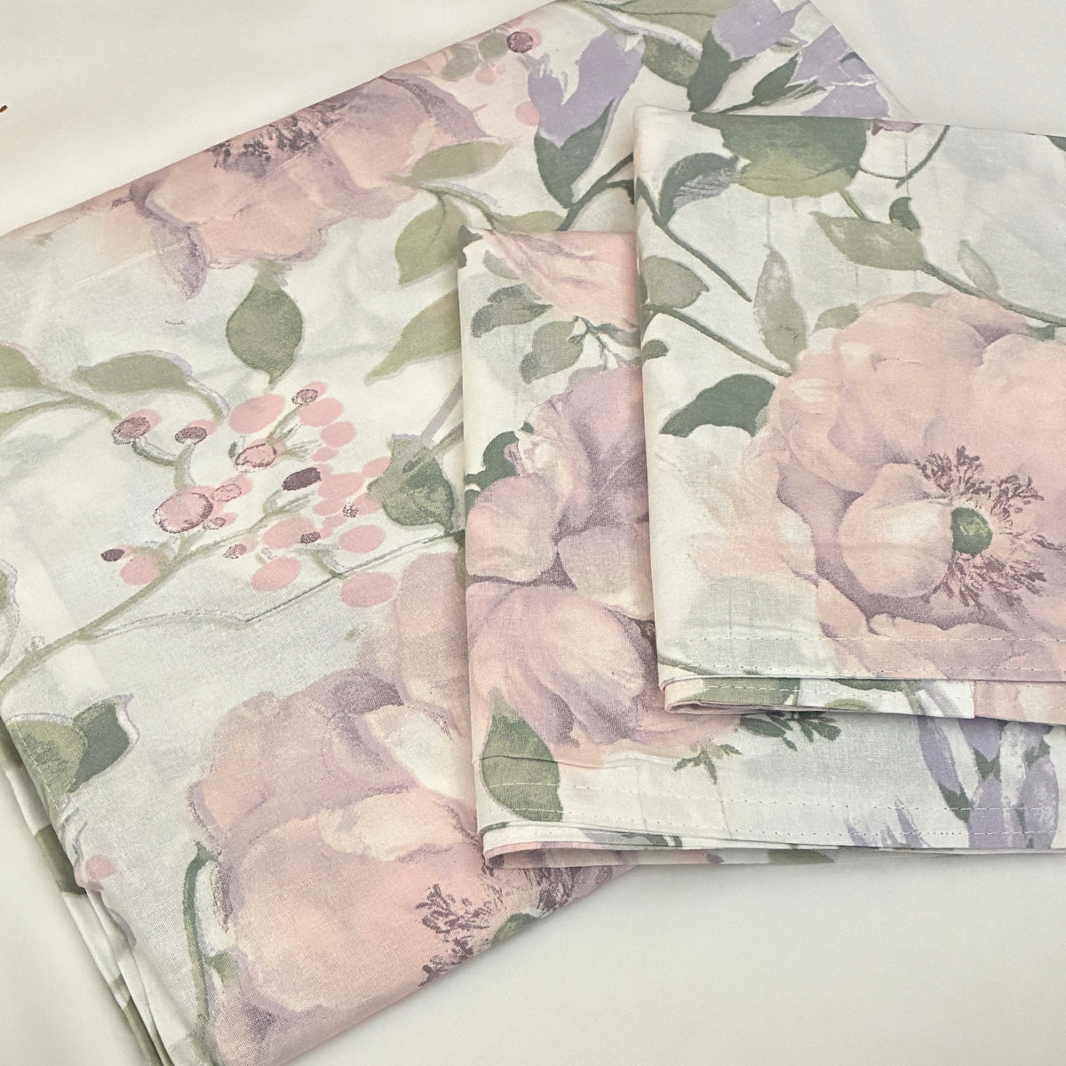 Single Size Cotton Bedspread with 2 Pillow Covers 60 x 90 in