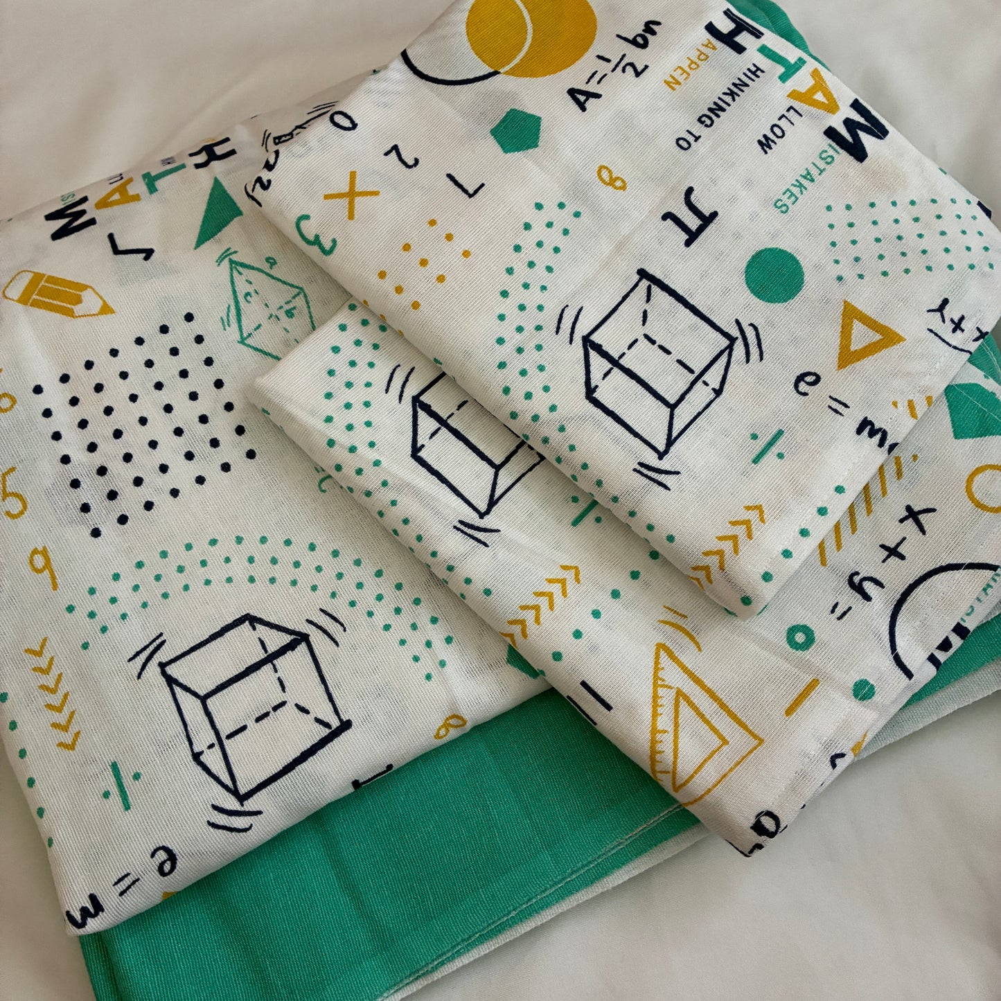 King Size Cotton Bedspread 100x110 in (2 pillow covers)