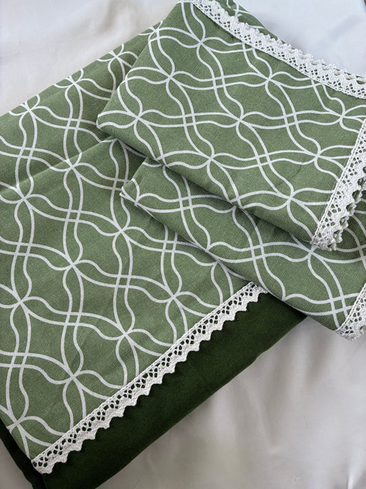 Lace Queen bedspread 90x100 inches