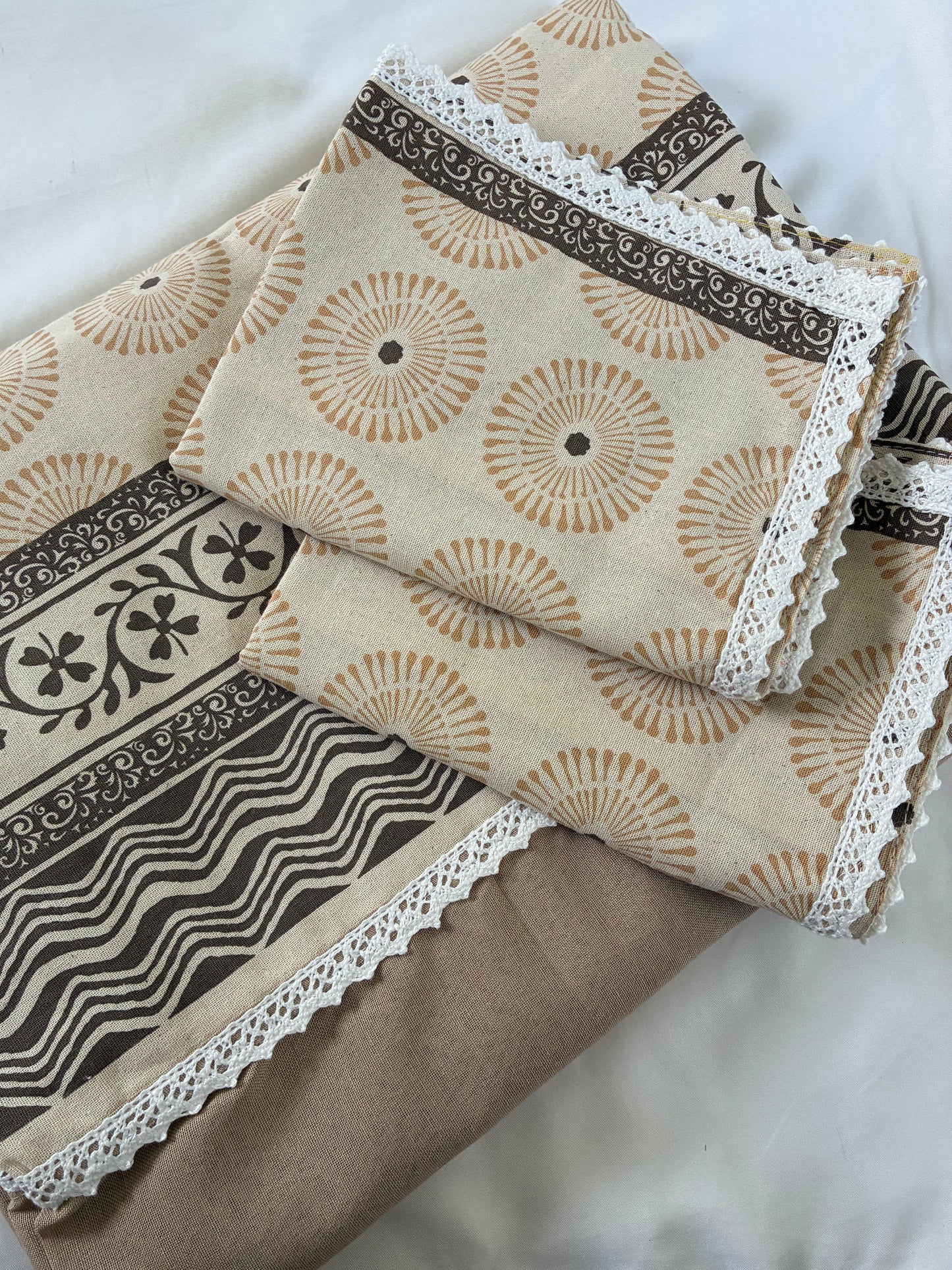 Lace Queen bedspread 90x100 inches