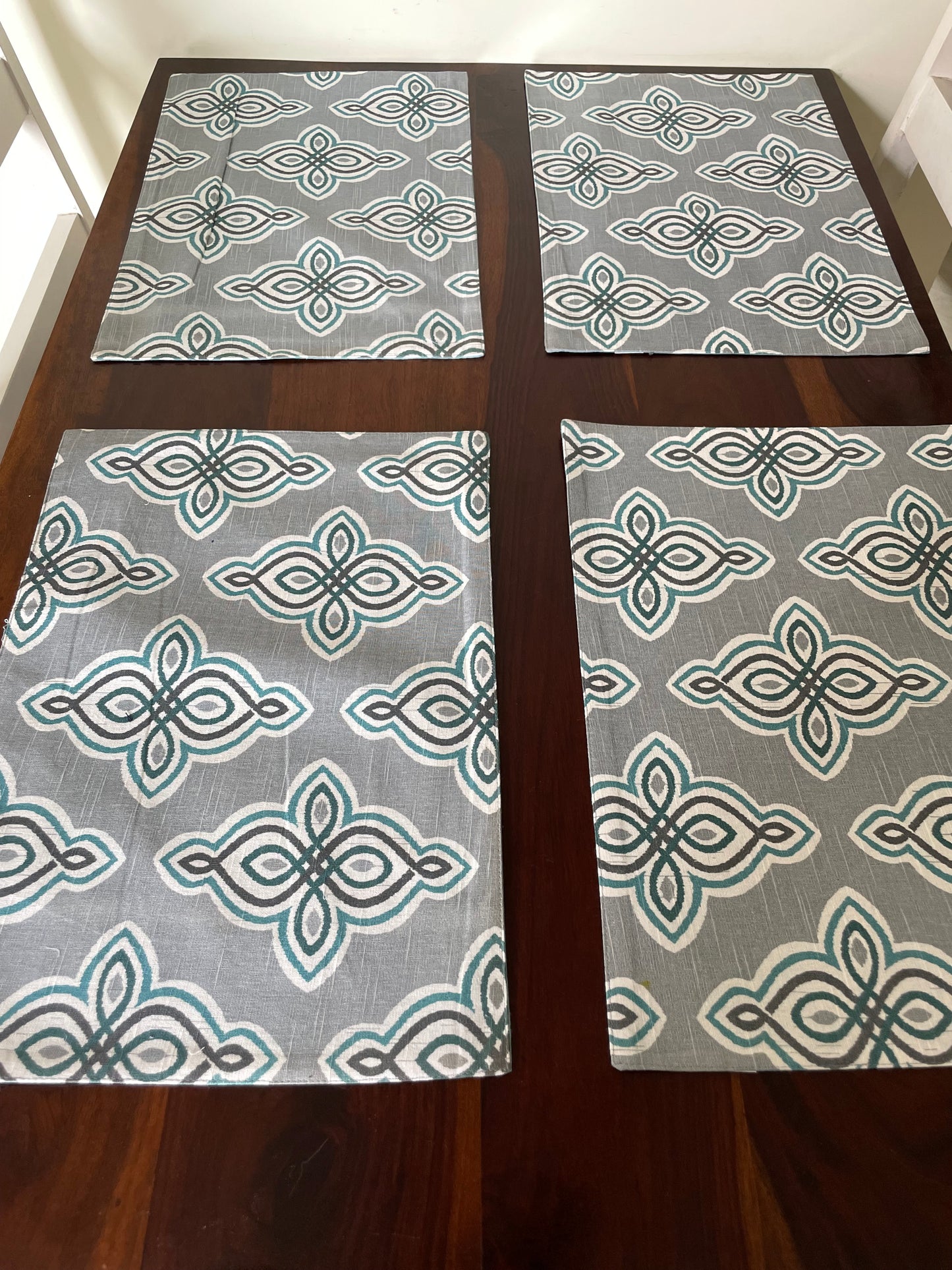 Dining Table Mats ( Set Of 6 )