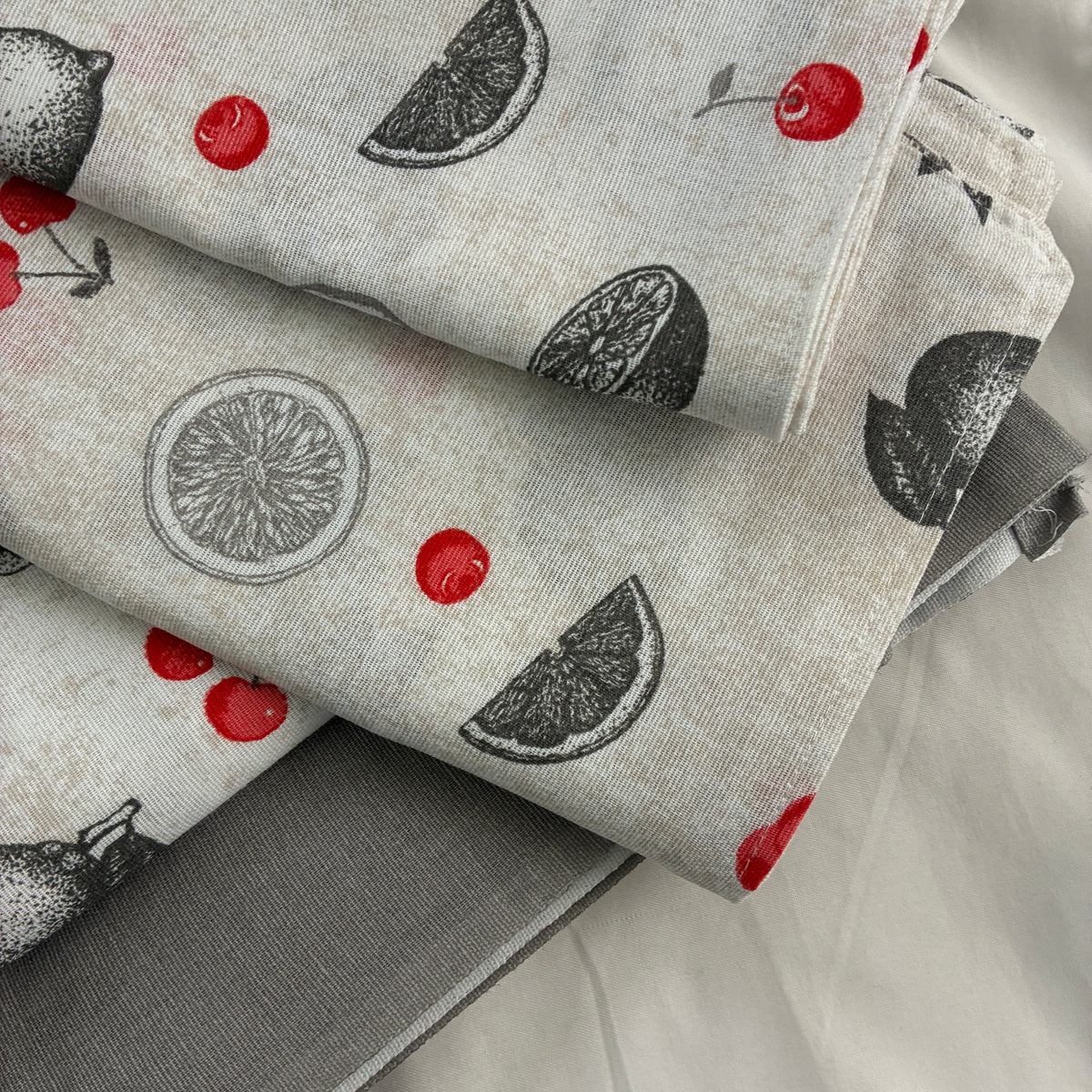 Grey Lemon King Size Cotton Bedspread 100x110 in