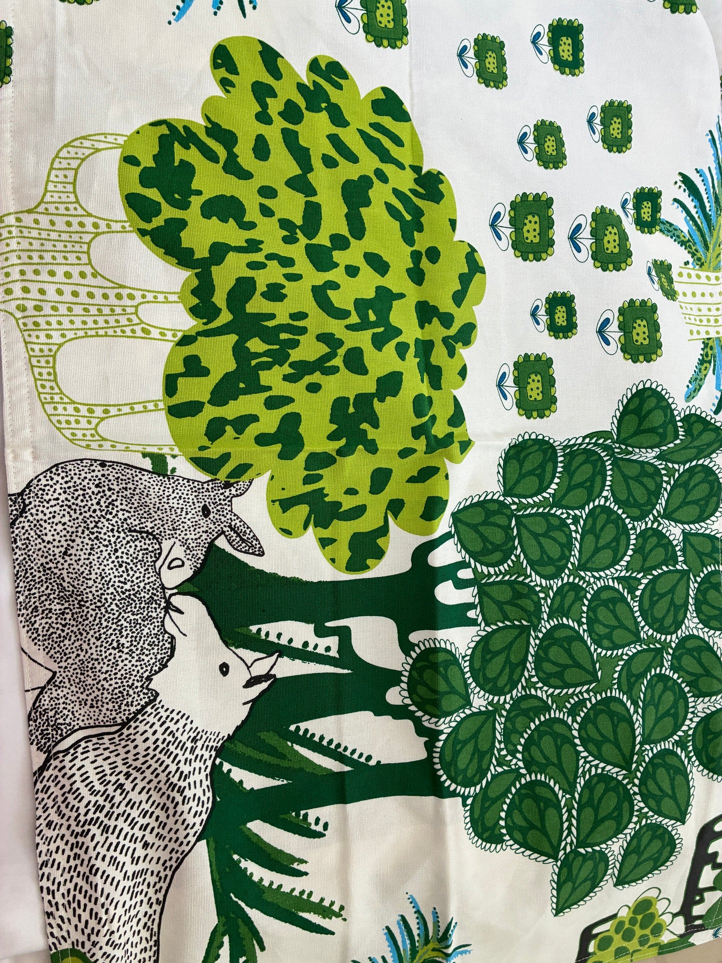 Green Wilderness Queen Size Bedspread 90x100 inches