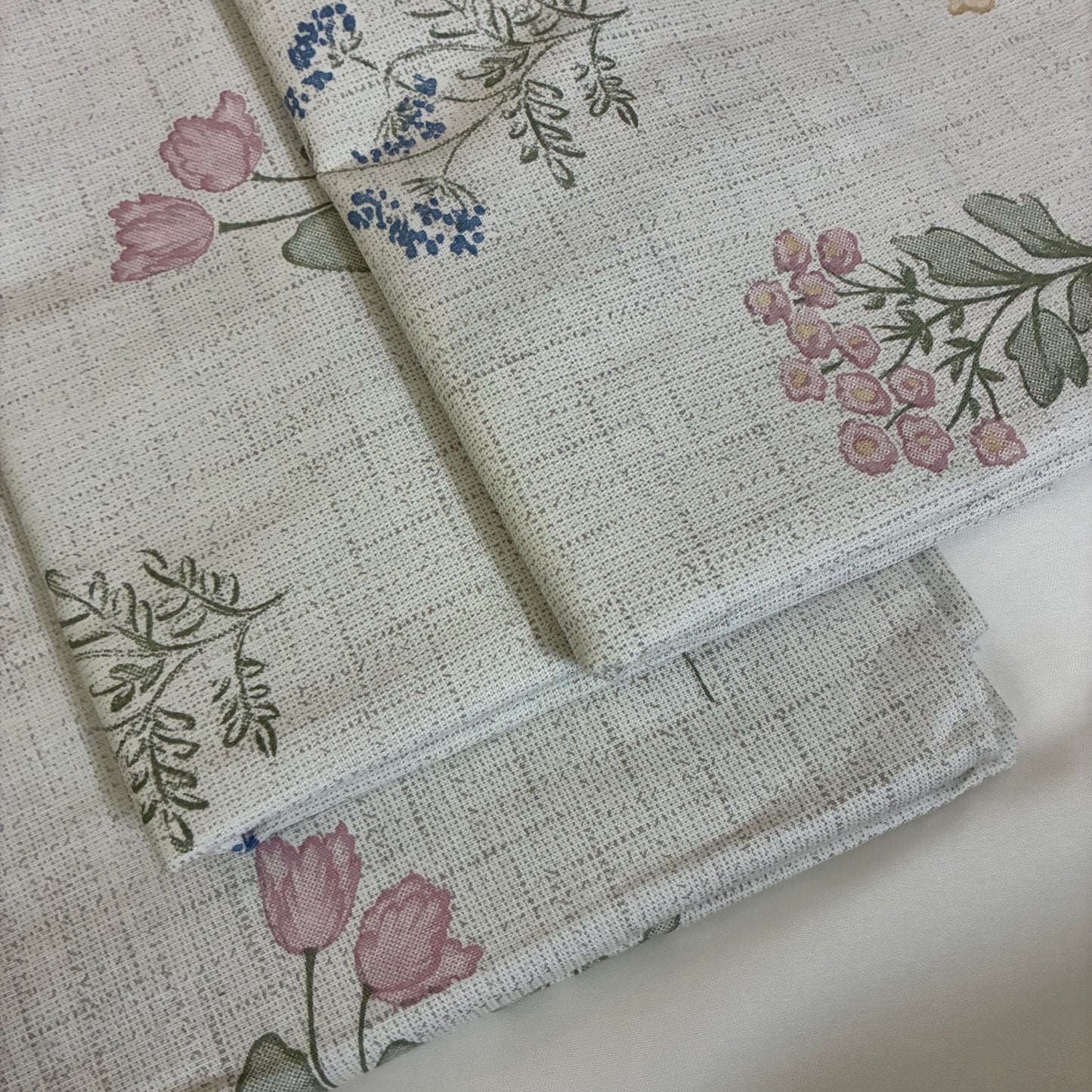 Flower Bunch 300tc premium Queen bedspread 90x100 in(2 pillow covers)