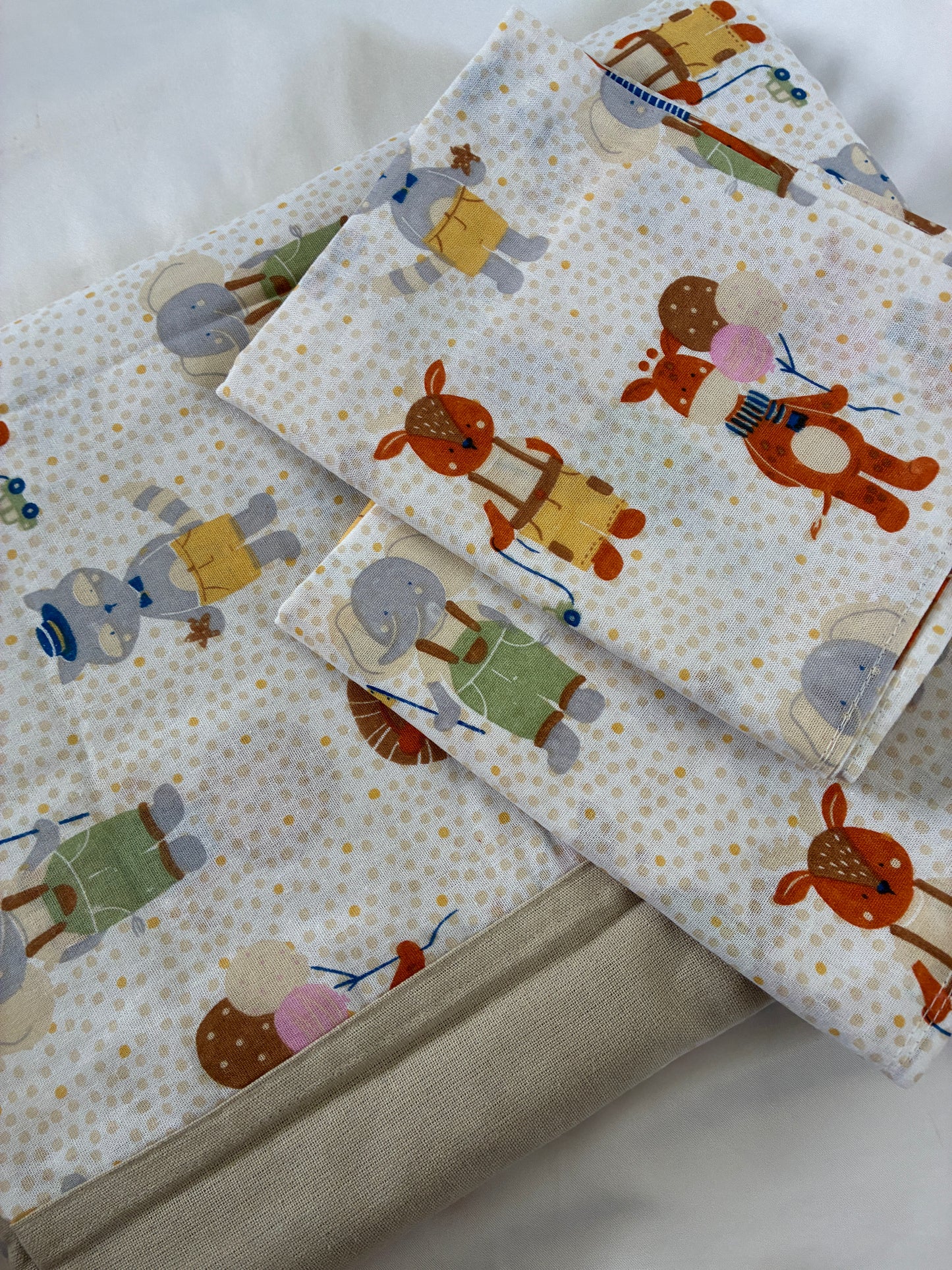 Queen Size Bedspread 90x100 inches