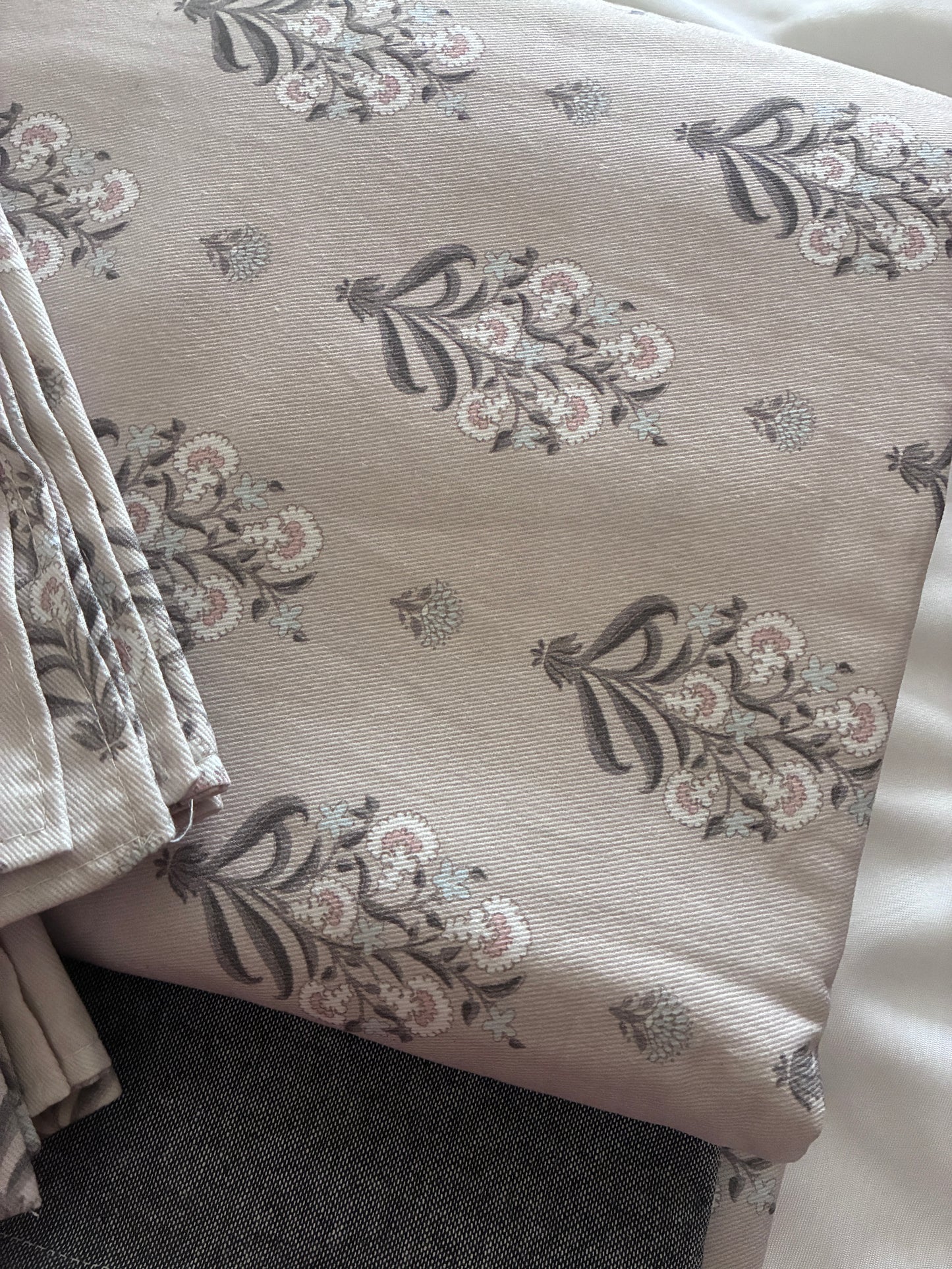 King Size Cotton Bedspread 100x110 in