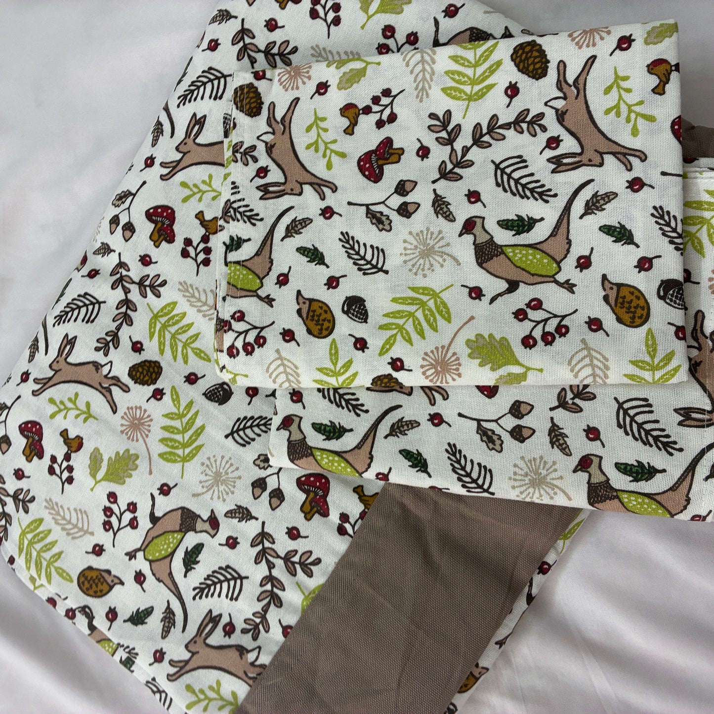 Queen bedspread 90x100 inches