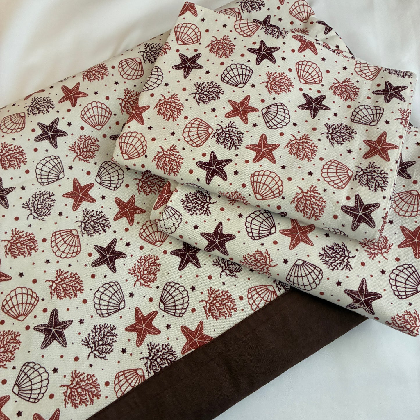 Seashells Queen Size Bedspread 90x100 inches ( 2 PILLOW COVERS)