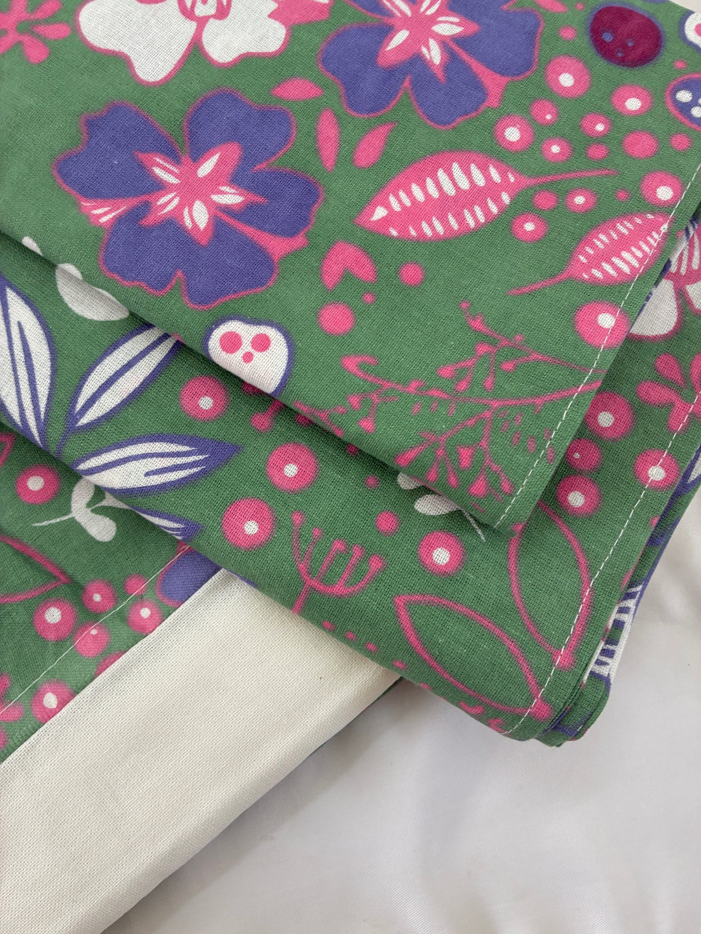 Queen Size Bedspread 90x100 inches