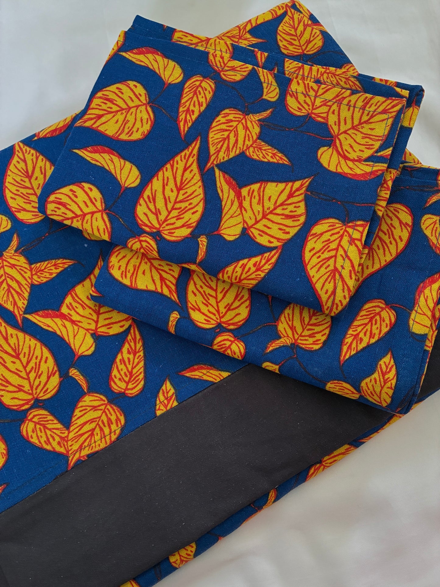 Golden Leaf Queen Size Bedspread 90x100 inches