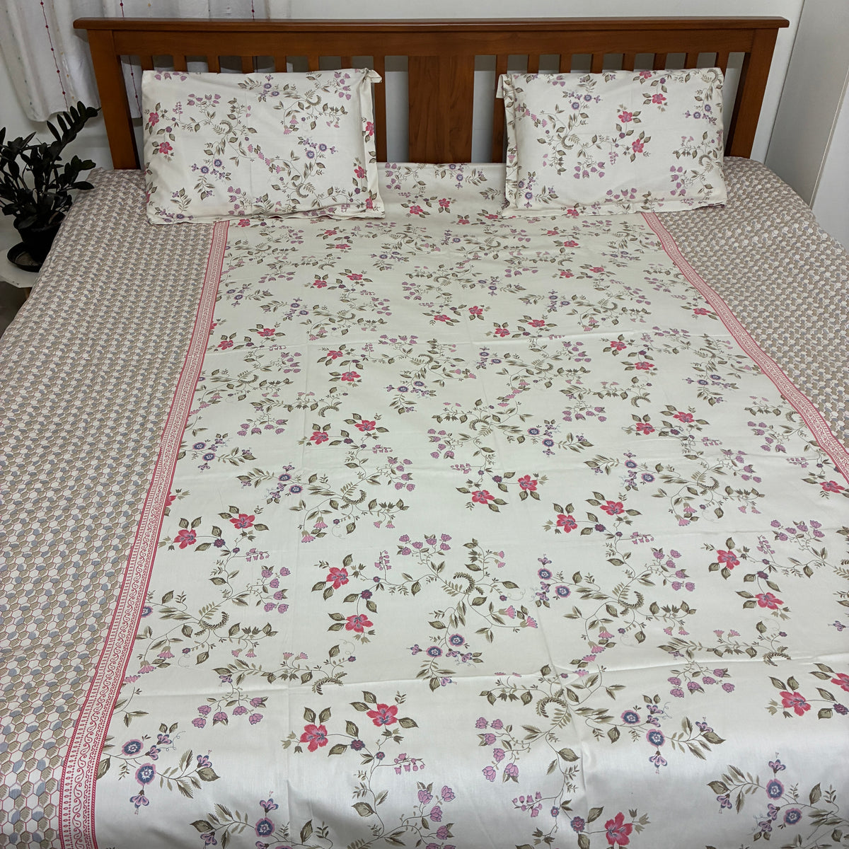 300 TC  Pink Floral King Size Cotton Bedspread 108x108 inches