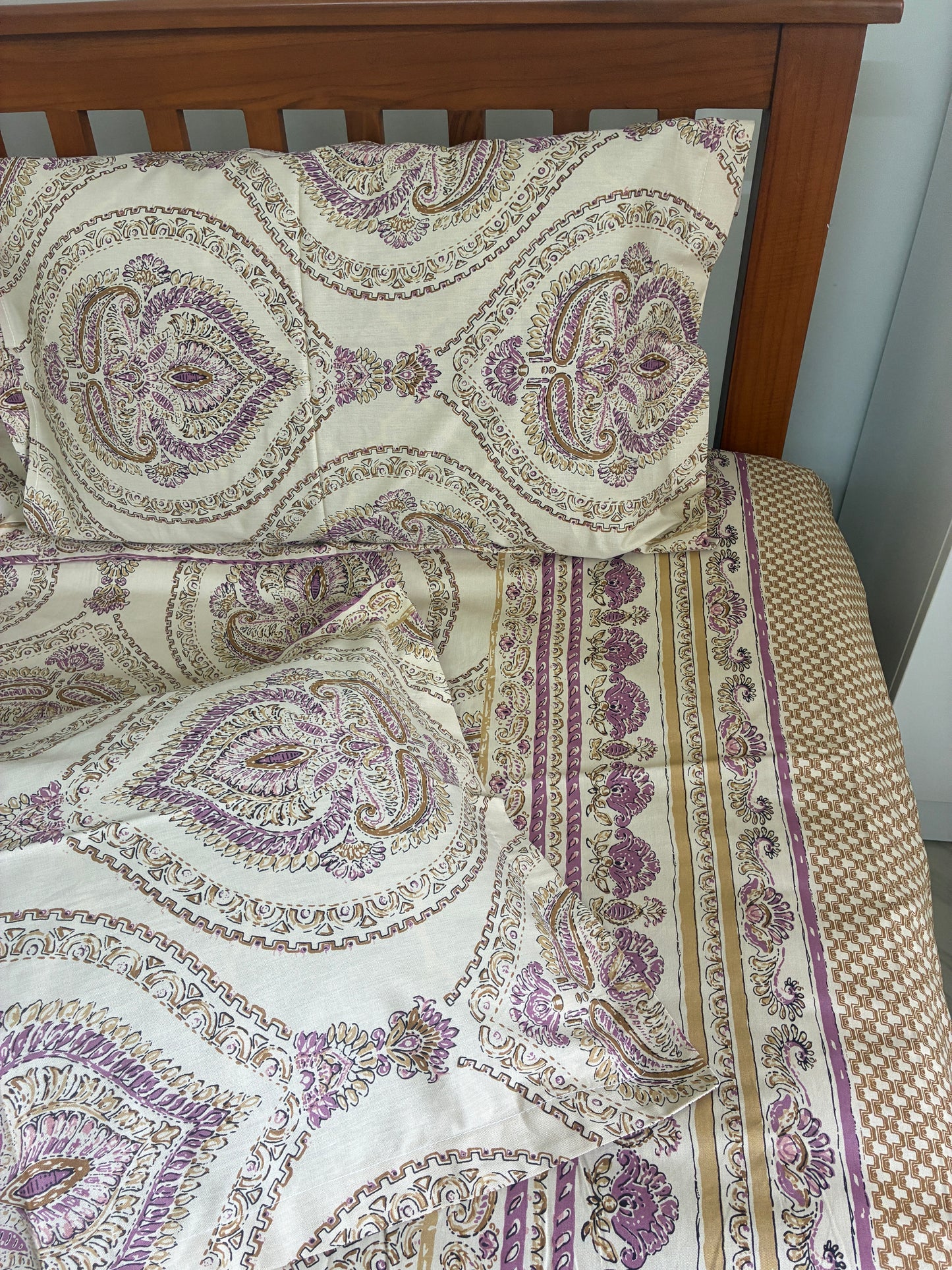 Premium Soft King Size Bedspread 108x108 inches