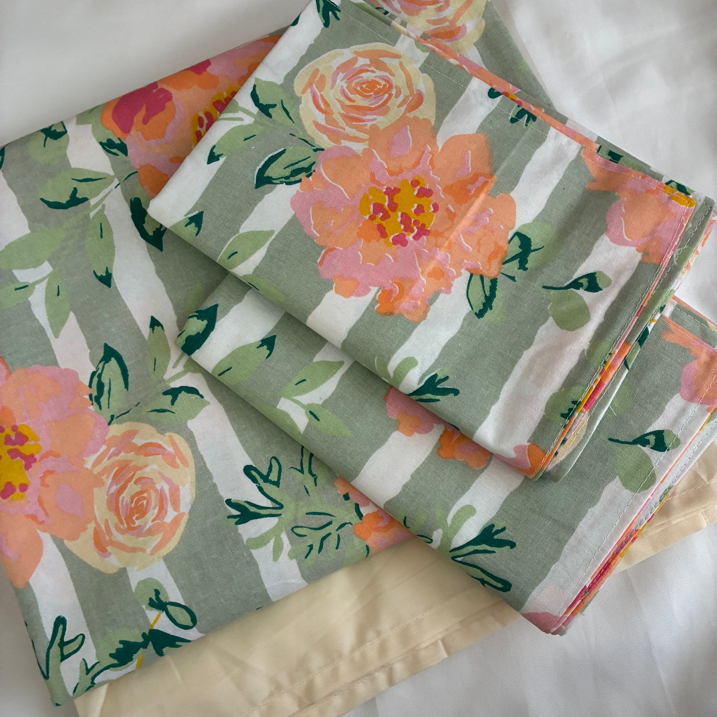 Orange Rose King Cotton Bedspread 100x110 inches (2 pillow covers)