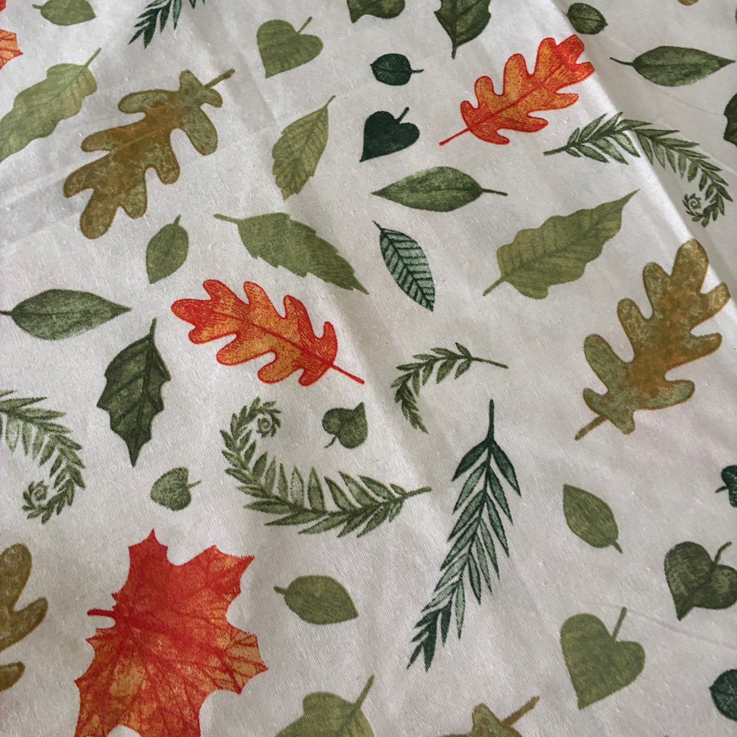 Leaves 6 Seater Table covers with Lace attached