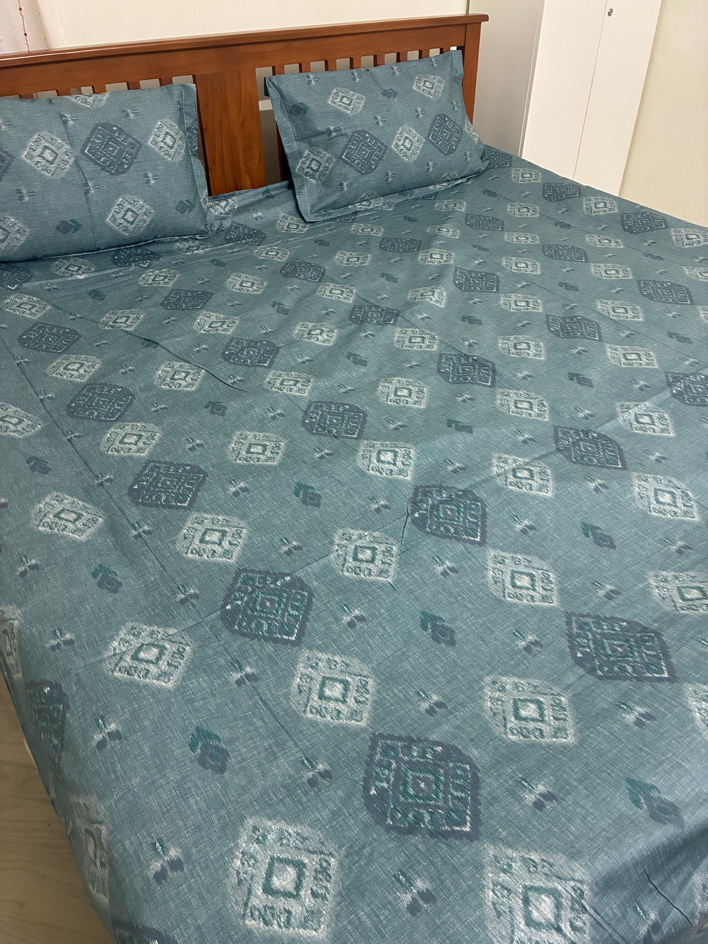 Super King Size Bedspread 120x 120 inches