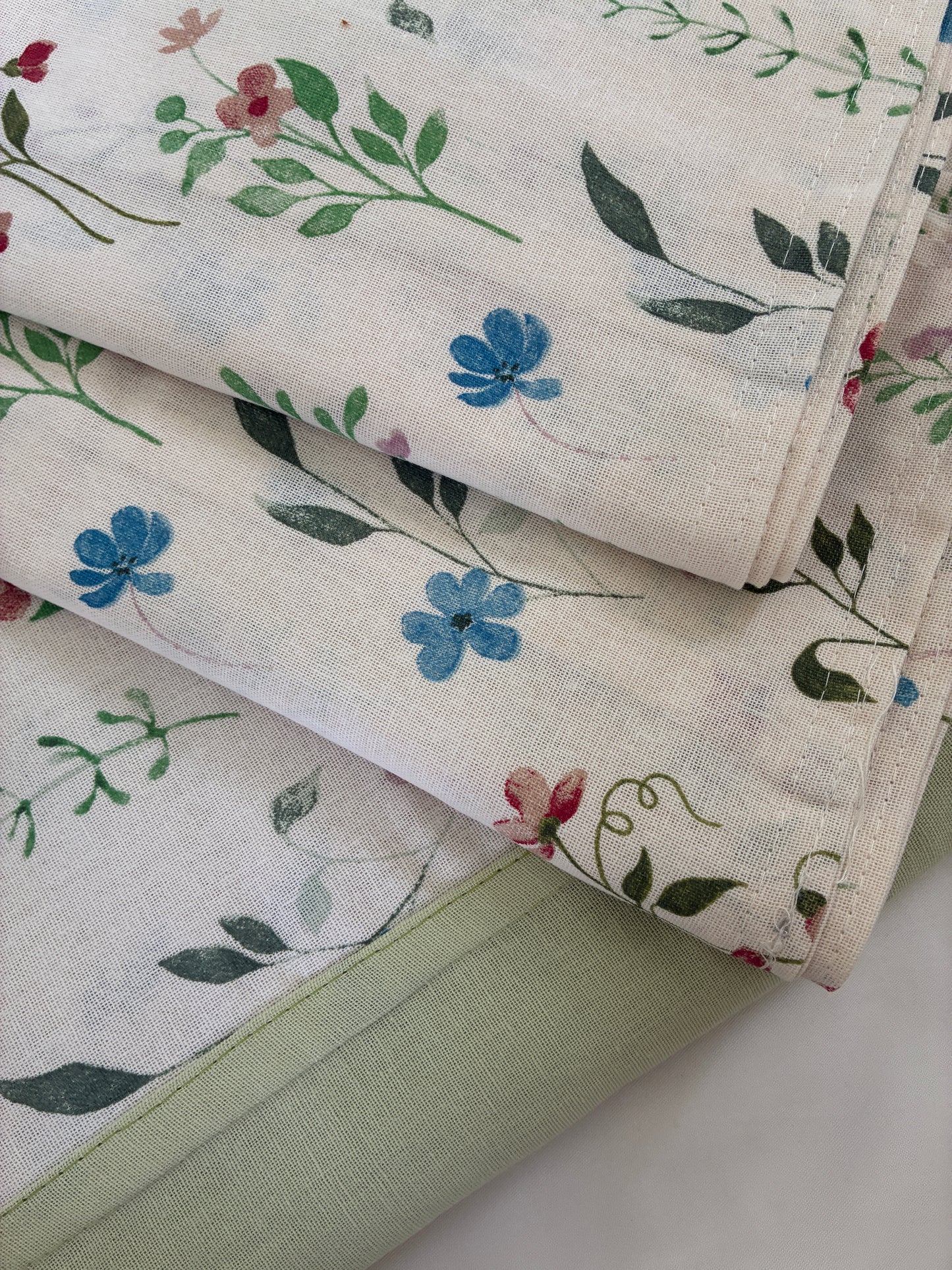 Queen Size Bedspread 90x100 inches