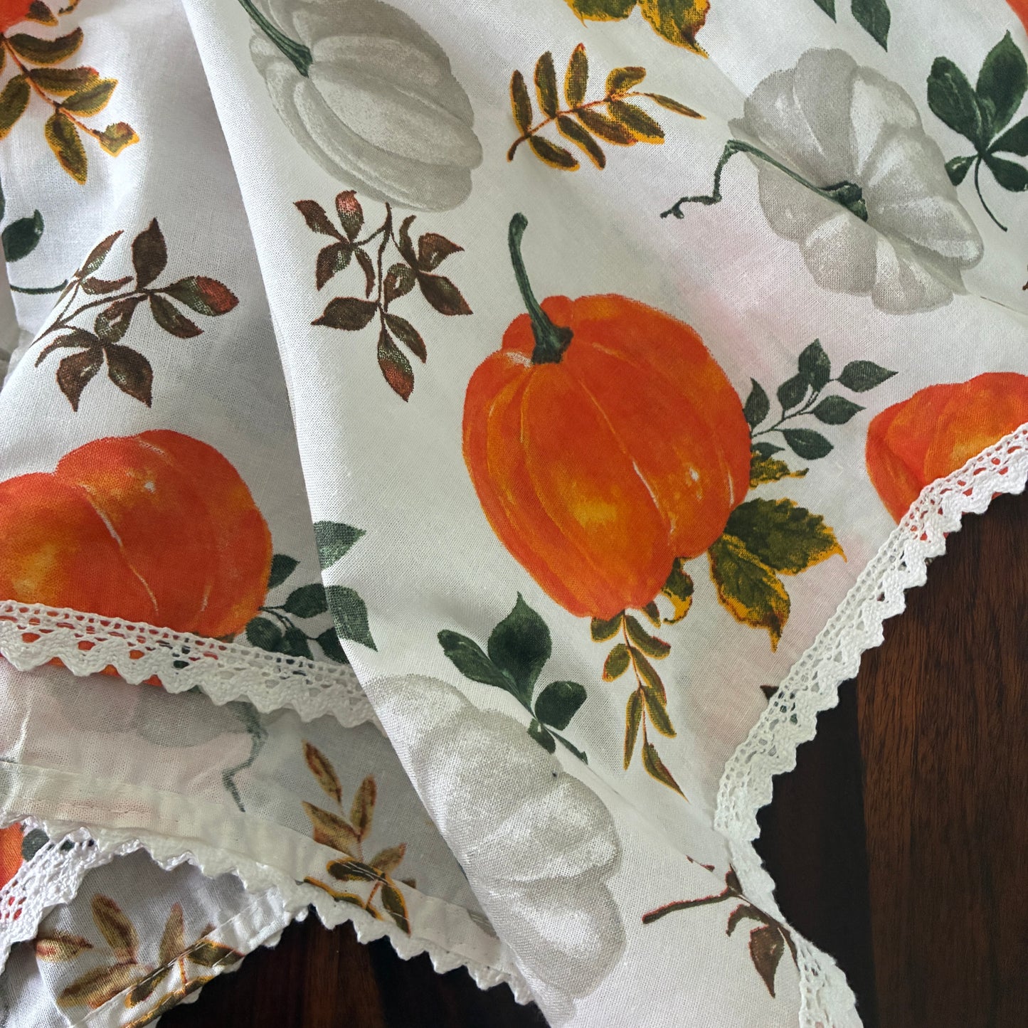 Pumpkin Print 6 Seater Table covers with Lace attached