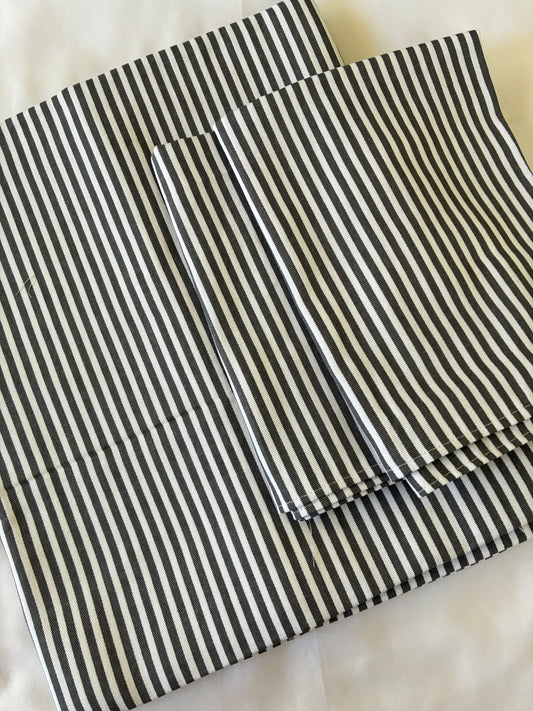 Single Size Cotton Bedspread with 2 Pillow Covers 60 x 90 in