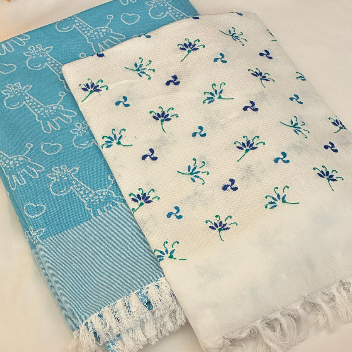 Blue Giraffe Cotton Single Blanket with Free Towel