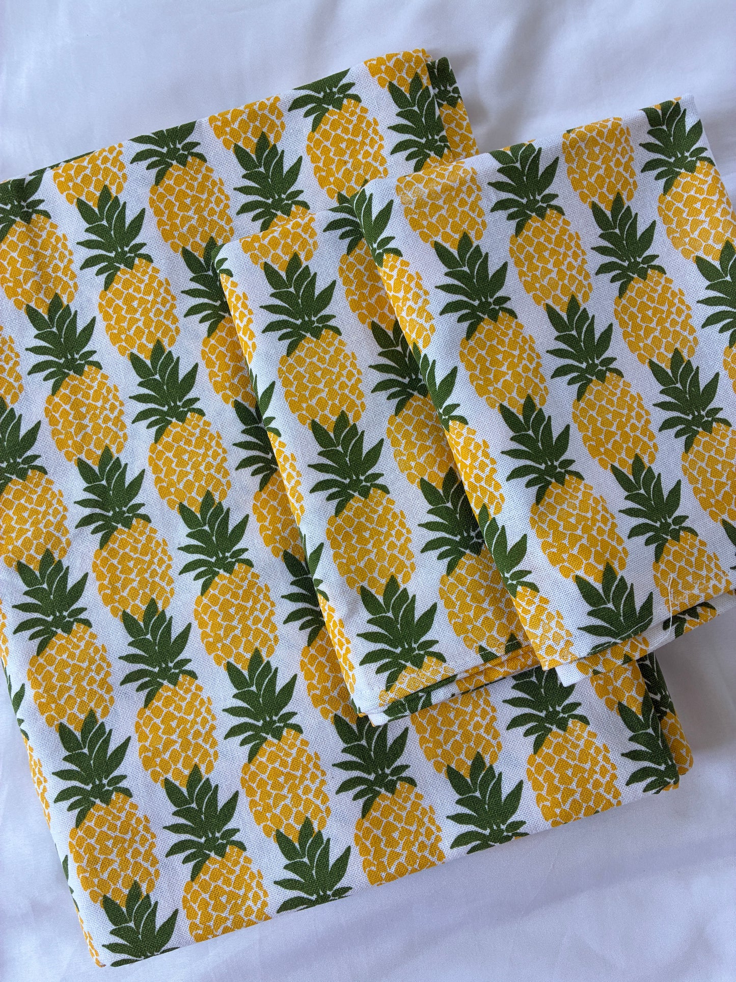 Single Size Cotton Bedspread with 2 Pillow Covers 60 x 90 in