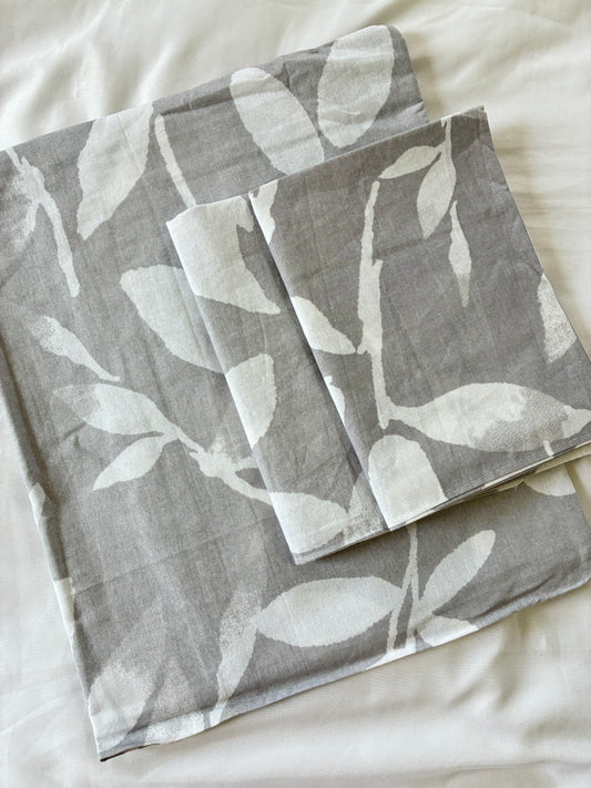 Single Size Cotton Bedspread with 2 Pillow Covers 60 x 90 in