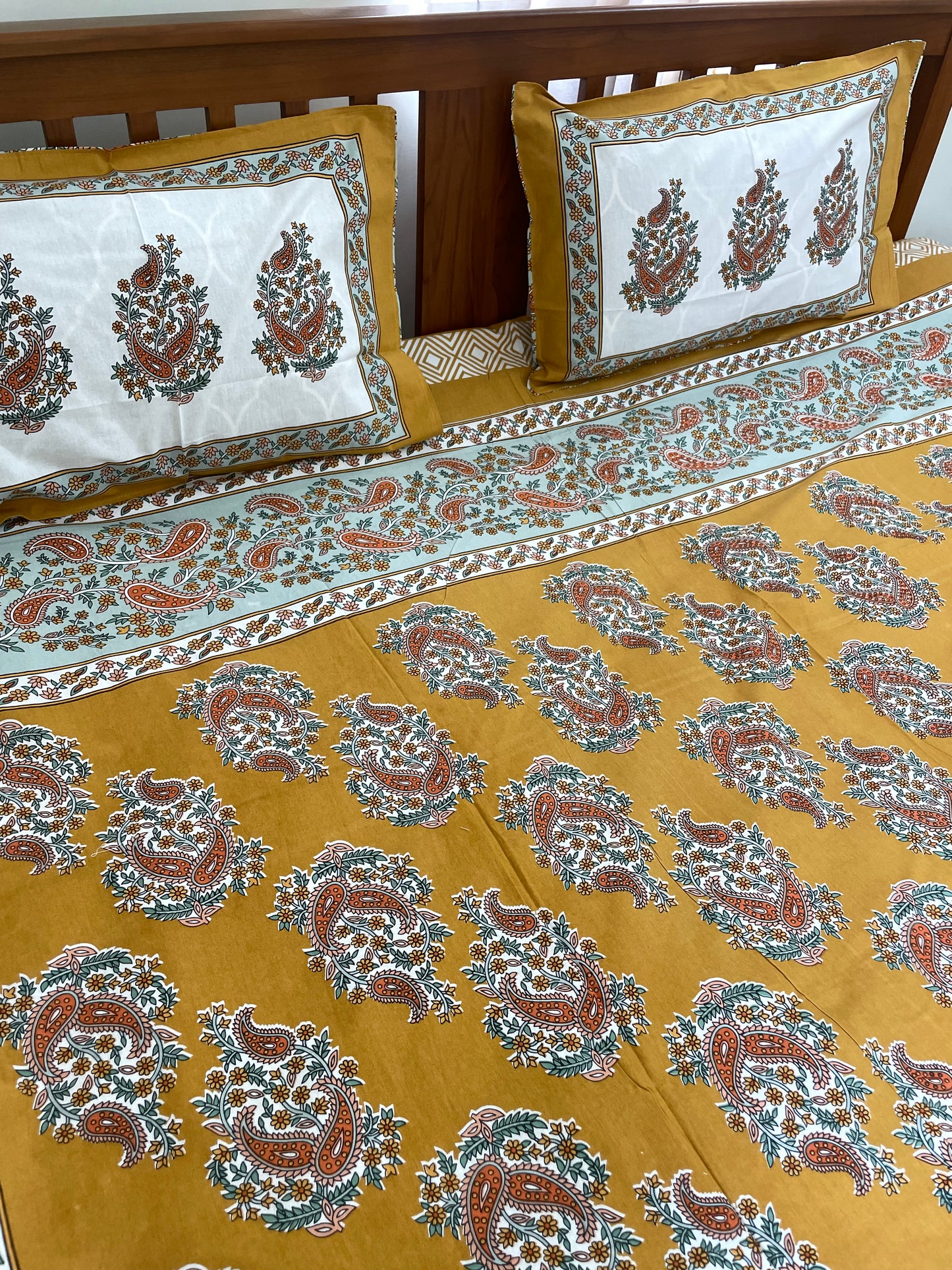 Super King Size Bedspread 120x 120 inches