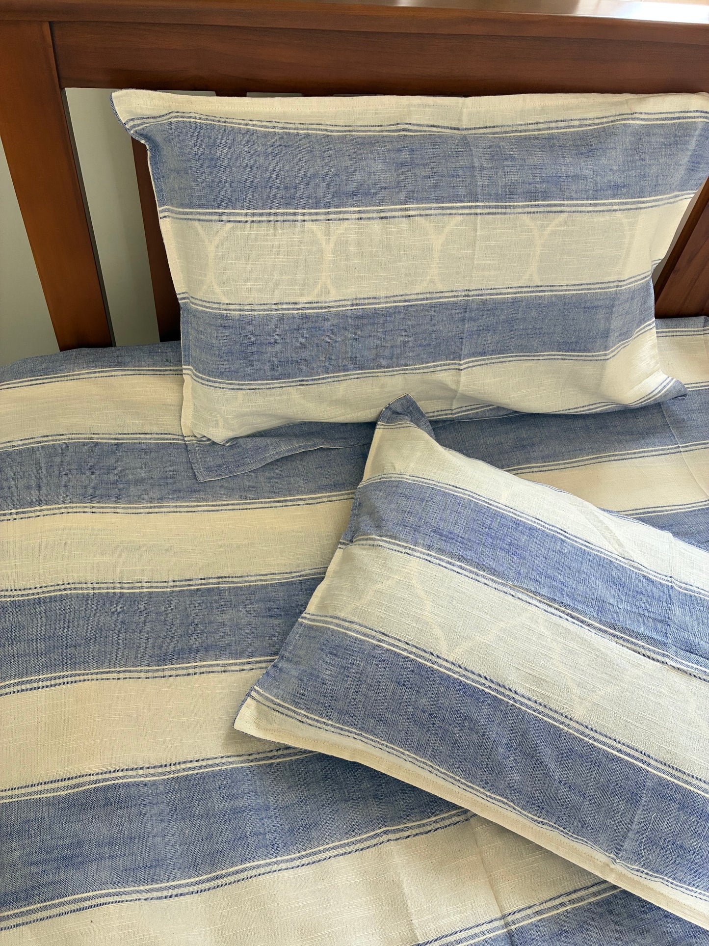 Premium Stripes King Size Bedspread 108 x 108 in