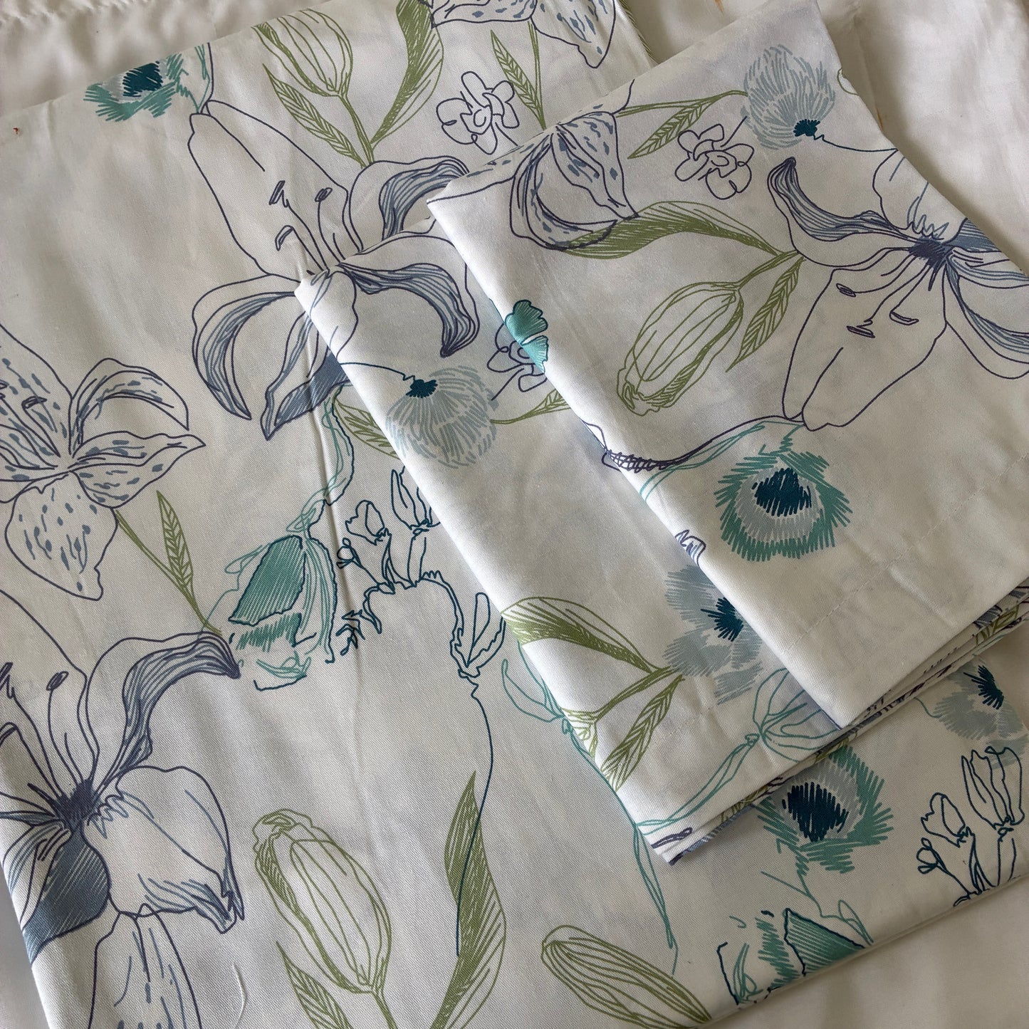 300 TC Blue Floral King Size Cotton Bedspread 108x108 inches