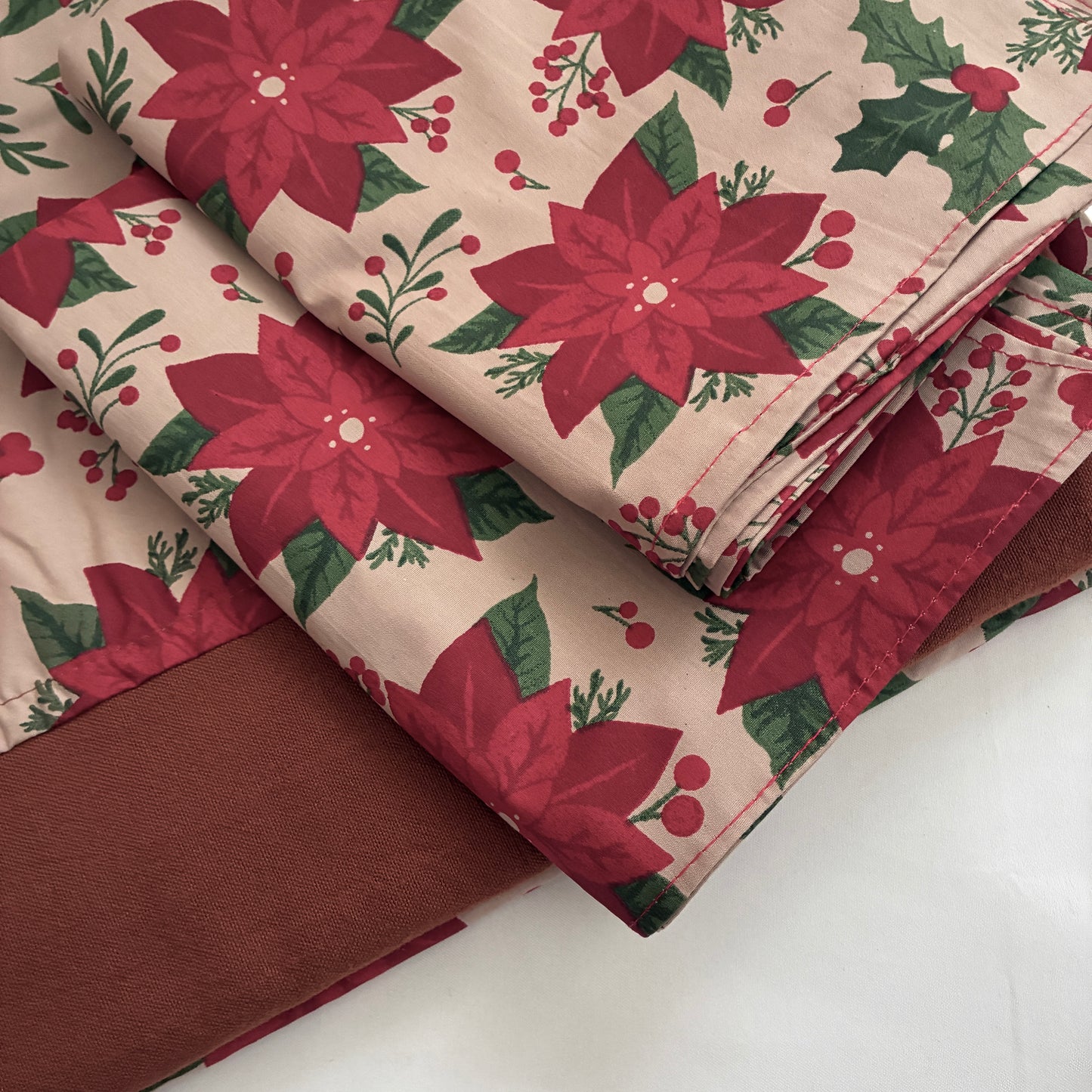 Red Floral Queen Size Bedspread 90x100 inches ( 2 PILLOW COVERS)