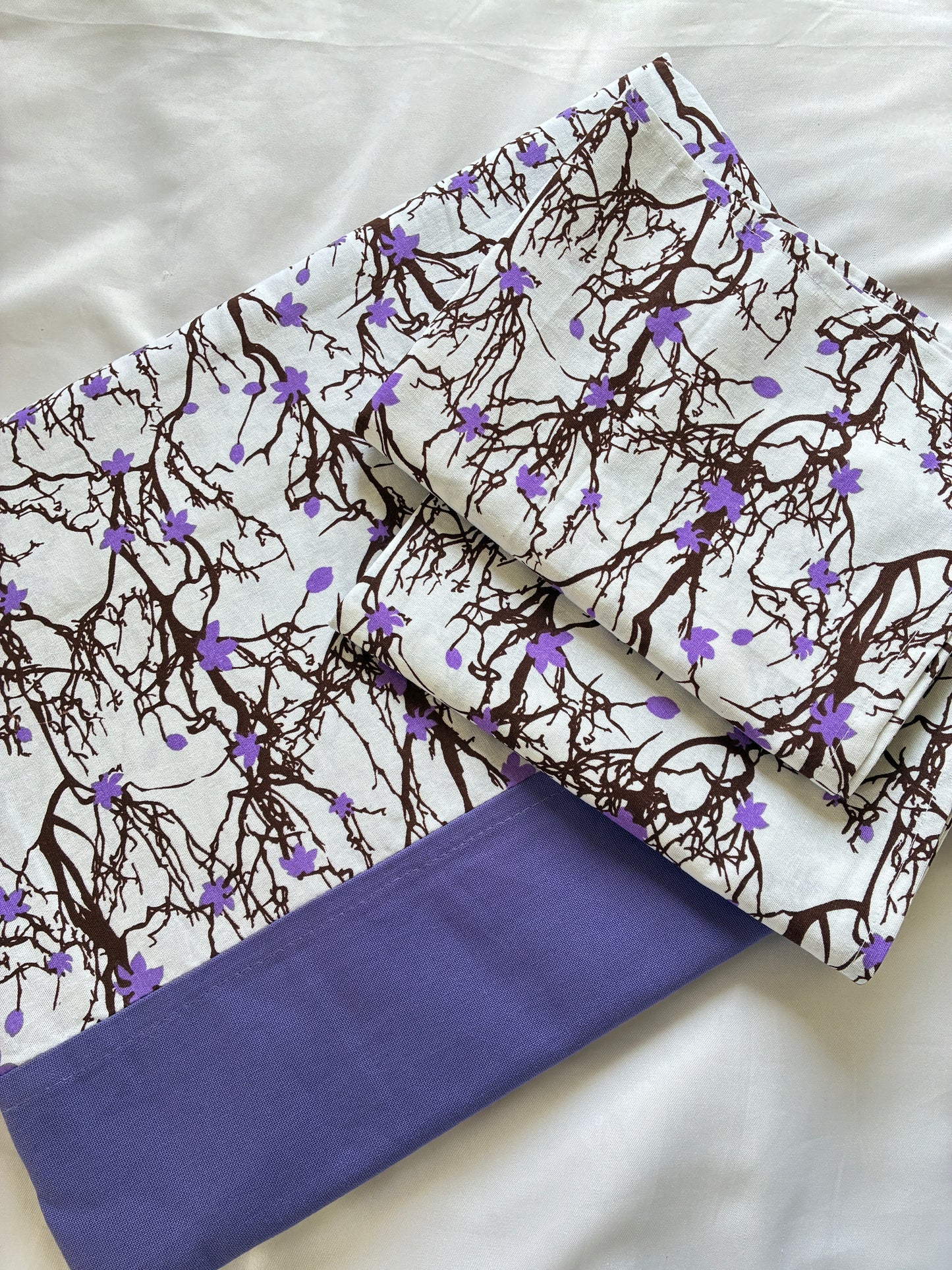 Queen bedspread 90x100 inches