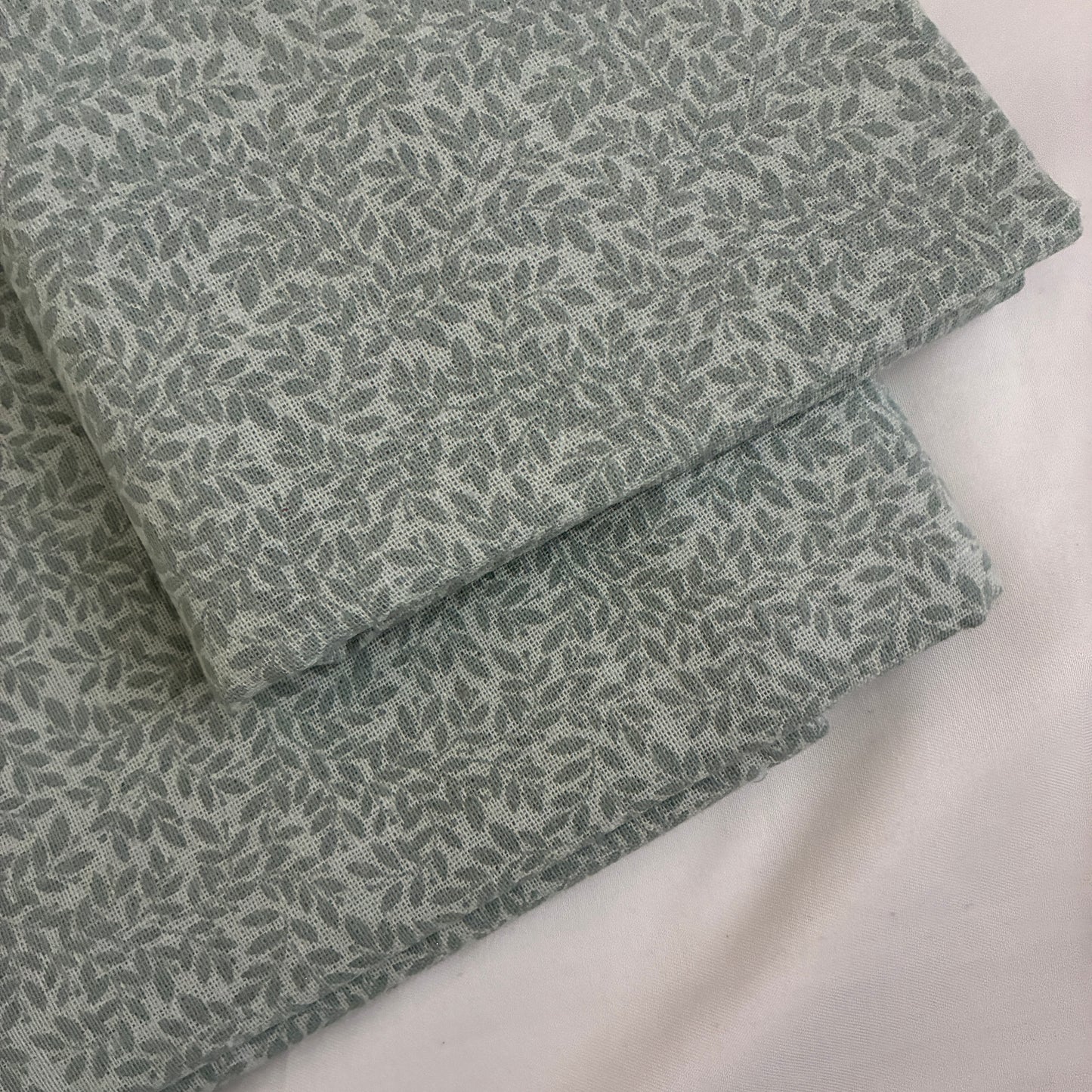 Tiny Leaves Single Size Cotton Bedspread with 1 Pillow Cover 60 x 90 in