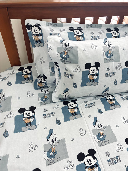 Mickey Mouse Kids Queen Bedspread 90x100 in