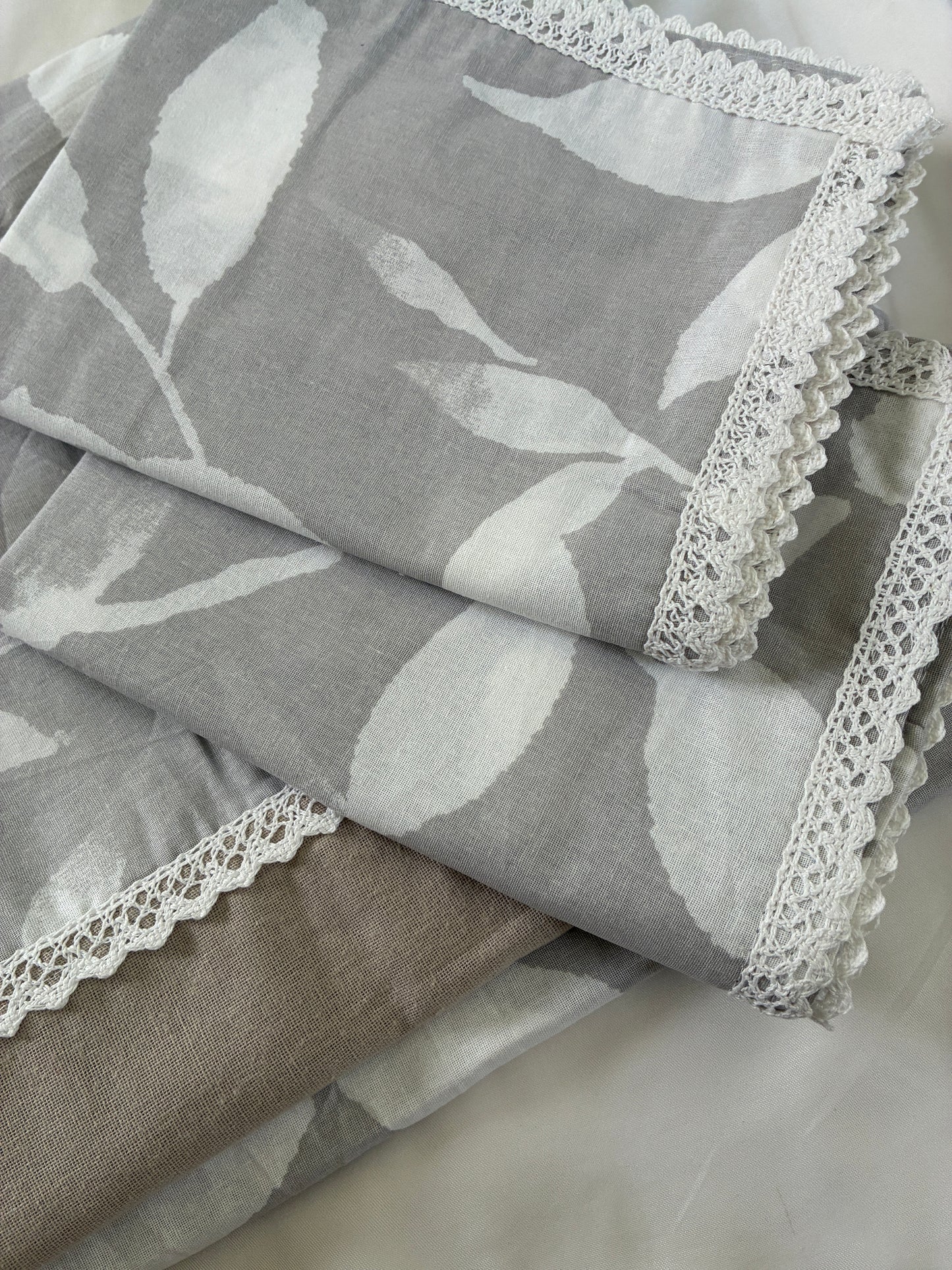 Lace Queen bedspread 90x100 inches