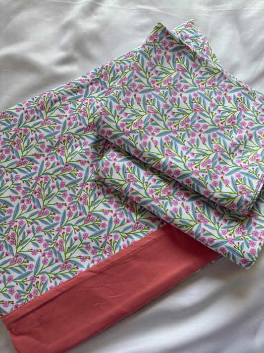 Queen bedspread 90x100 inches