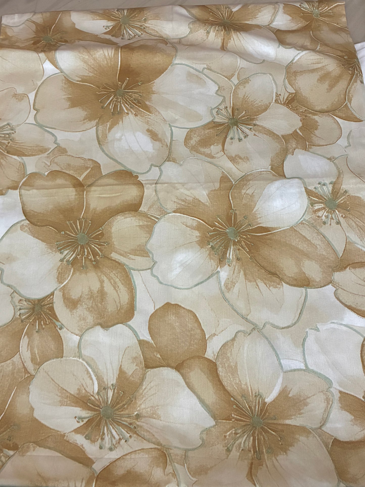 Brown Floral 300tc premium Queen bedspread 90x100 in(2 pillow covers)