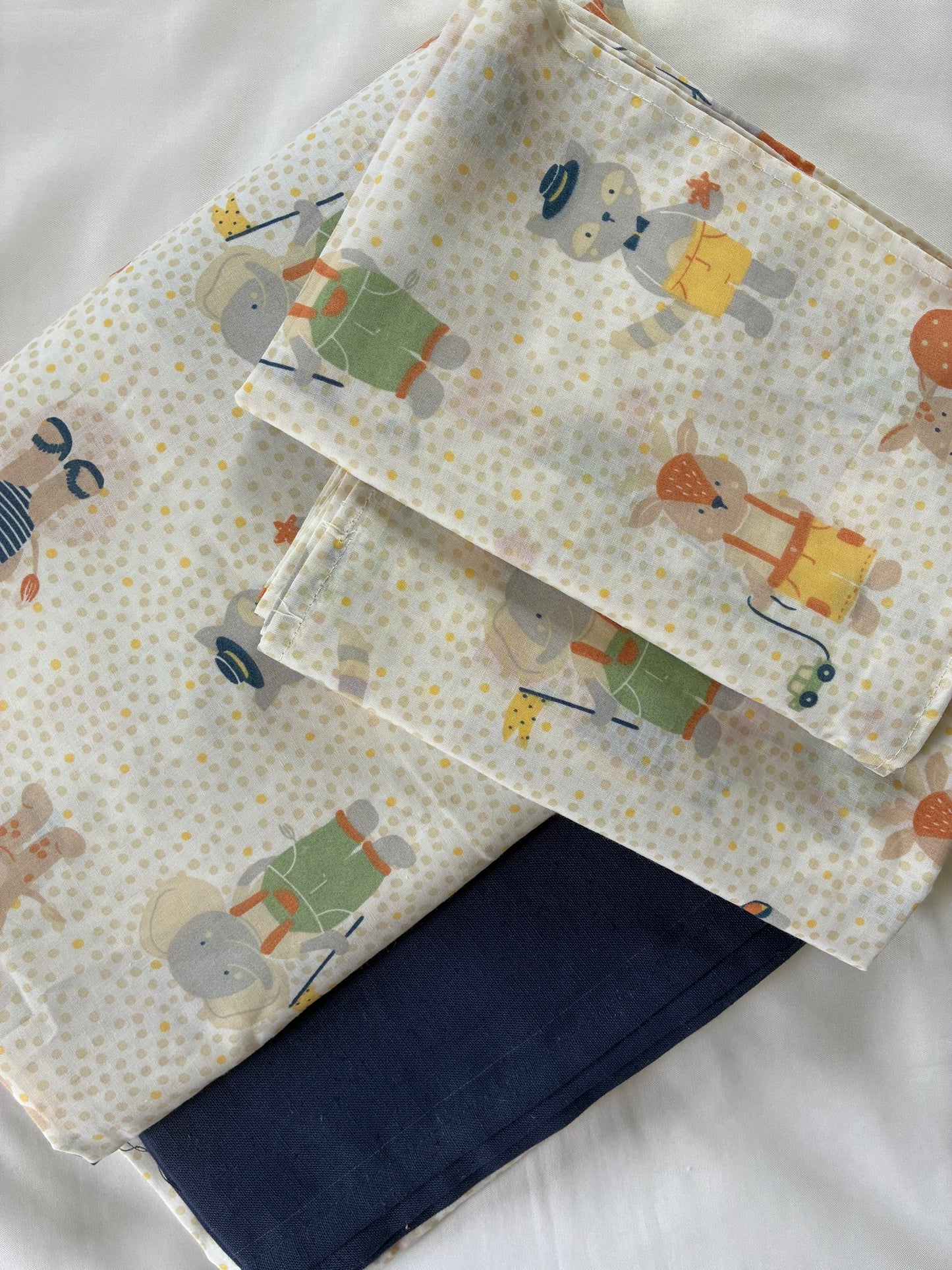 Animals Print King Size Satin Cotton Bedspread 100x110 in