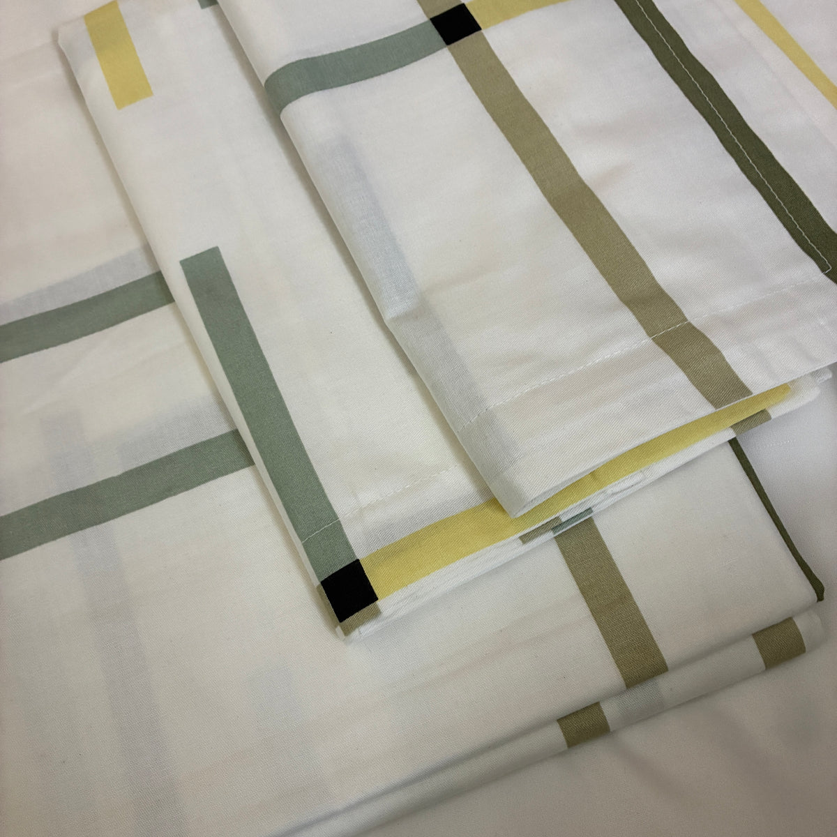 300 TC Multi Checks King Size Cotton Bedspread 108x108 inches