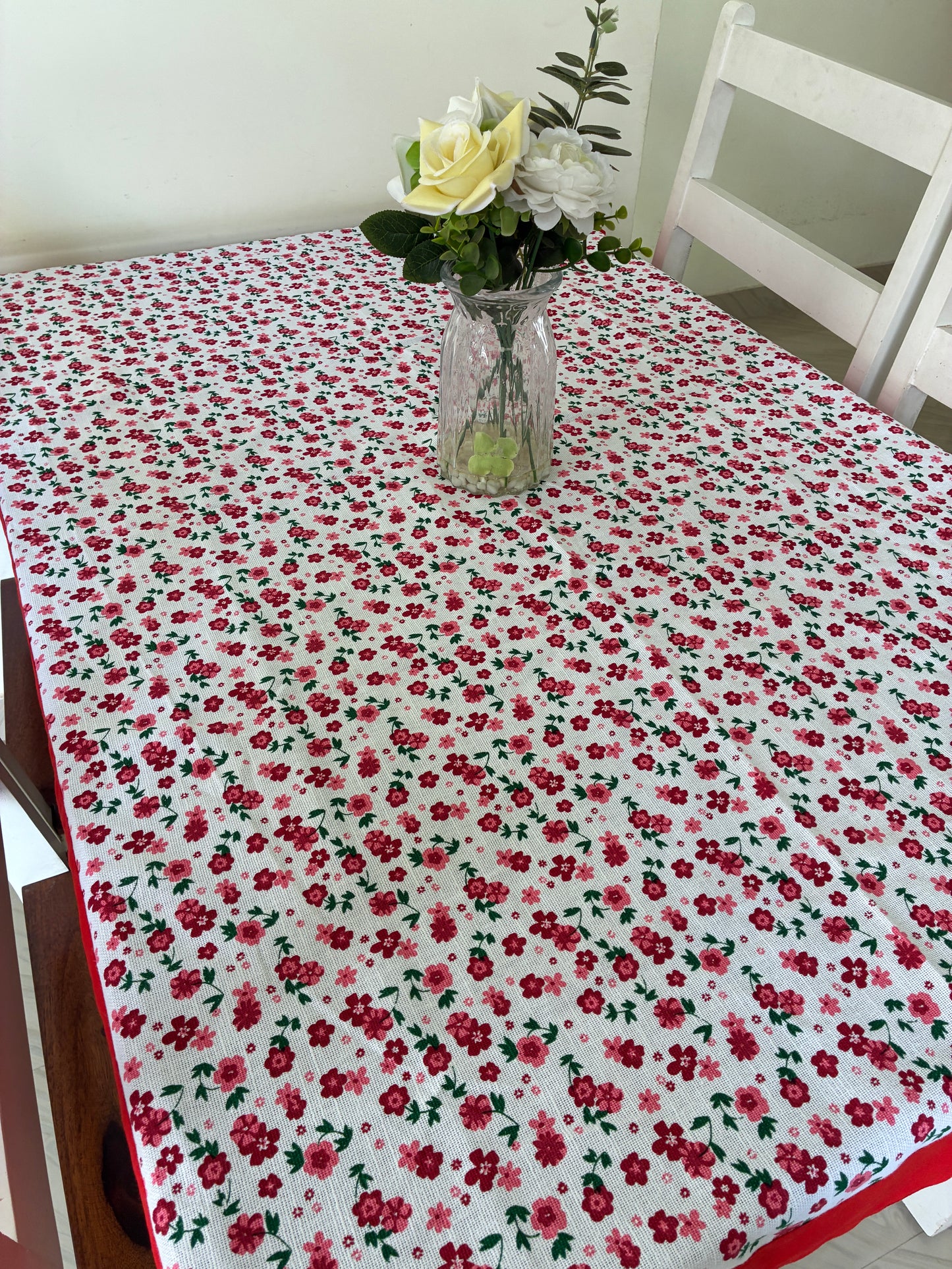 Red Floral 6 Seater Table covers