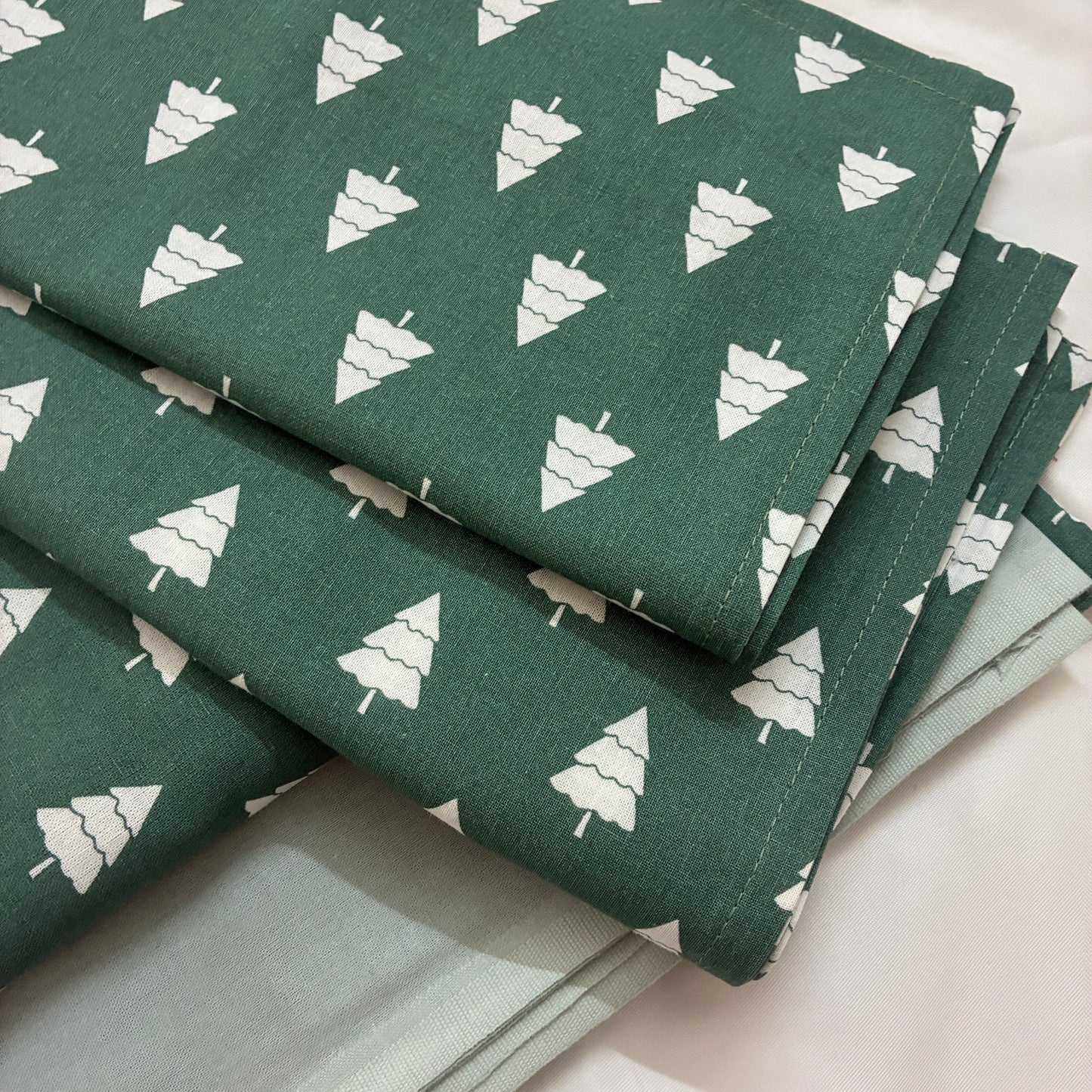 Christmas Print King Size Cotton Bedspread 100x110 in