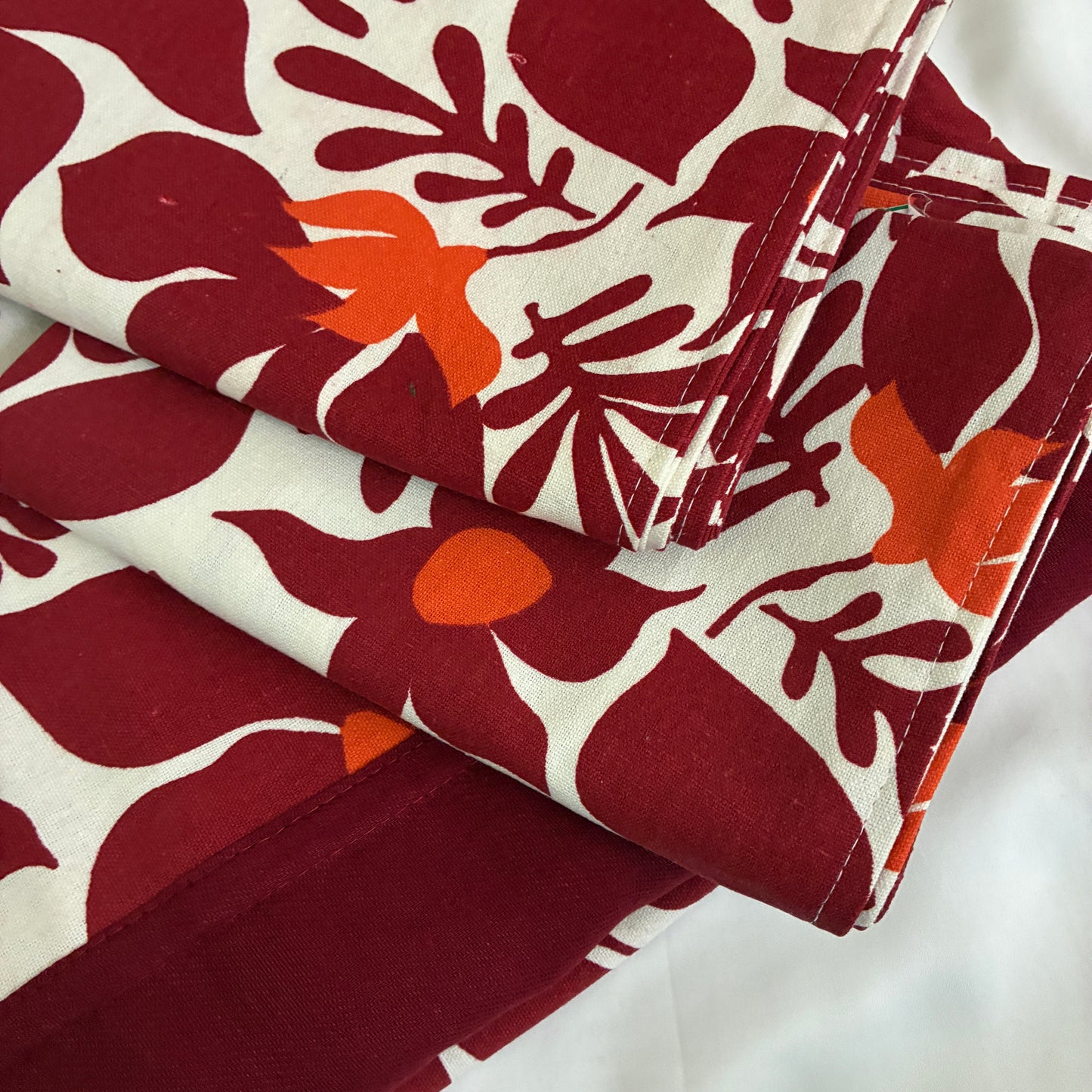 Red Floral Cotton Bedspread with 2 Pillow Covers 70 x 90 in