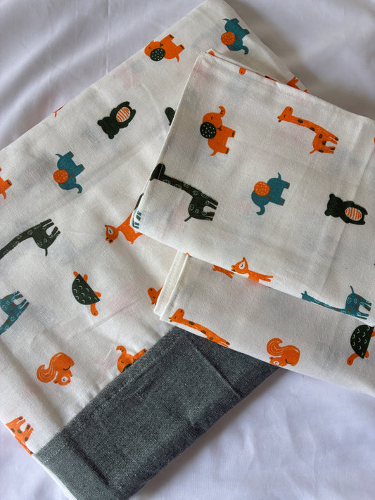 Tiny Animal Prints Queen Size bedspread 90x100 inches