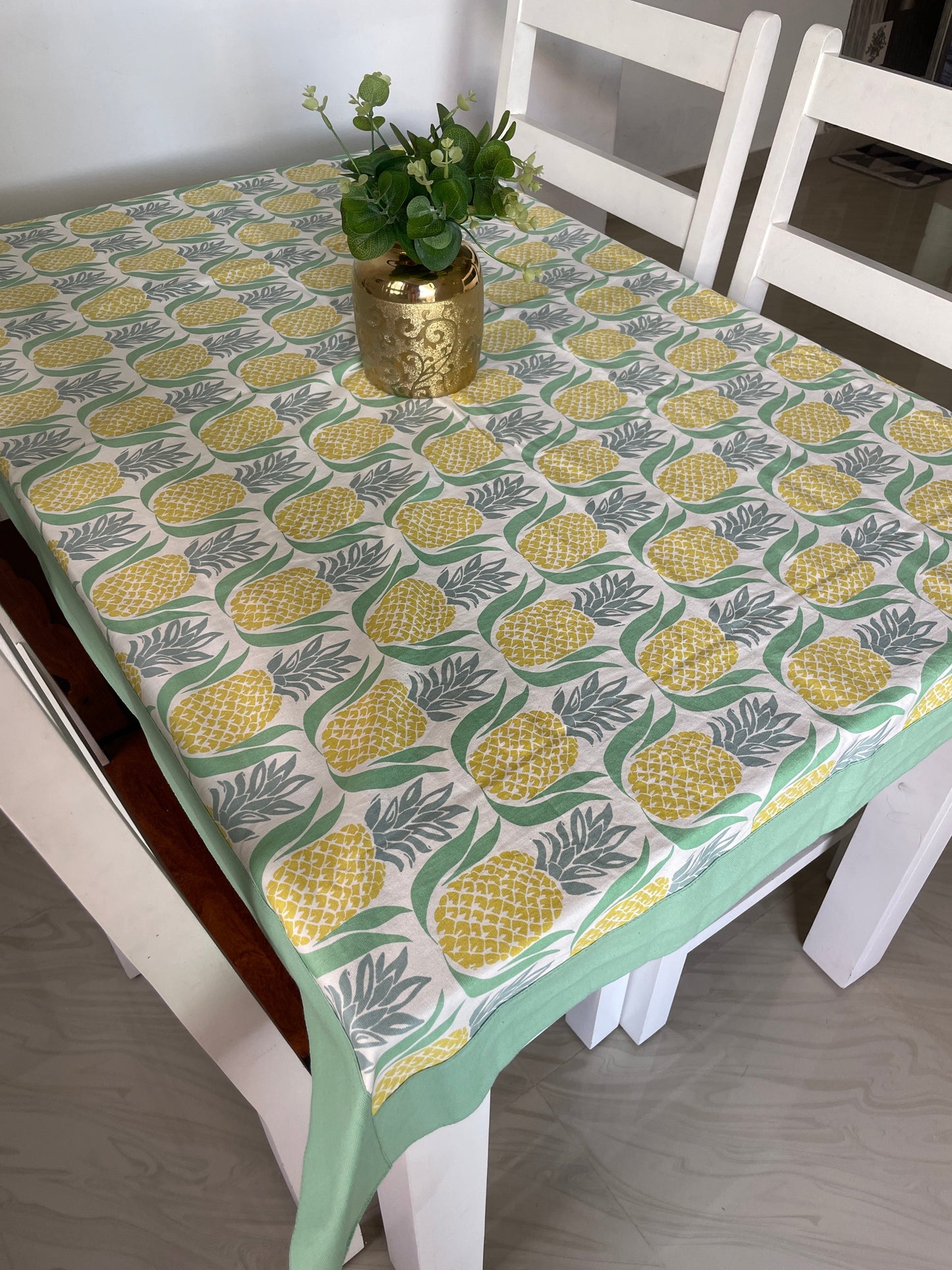 Pineapple Print Table covers