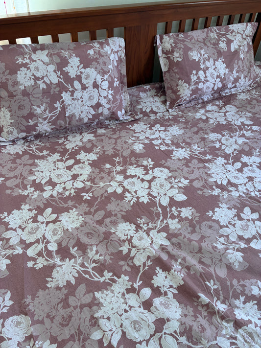 Queen Size Fitted Cotton Bedspread.