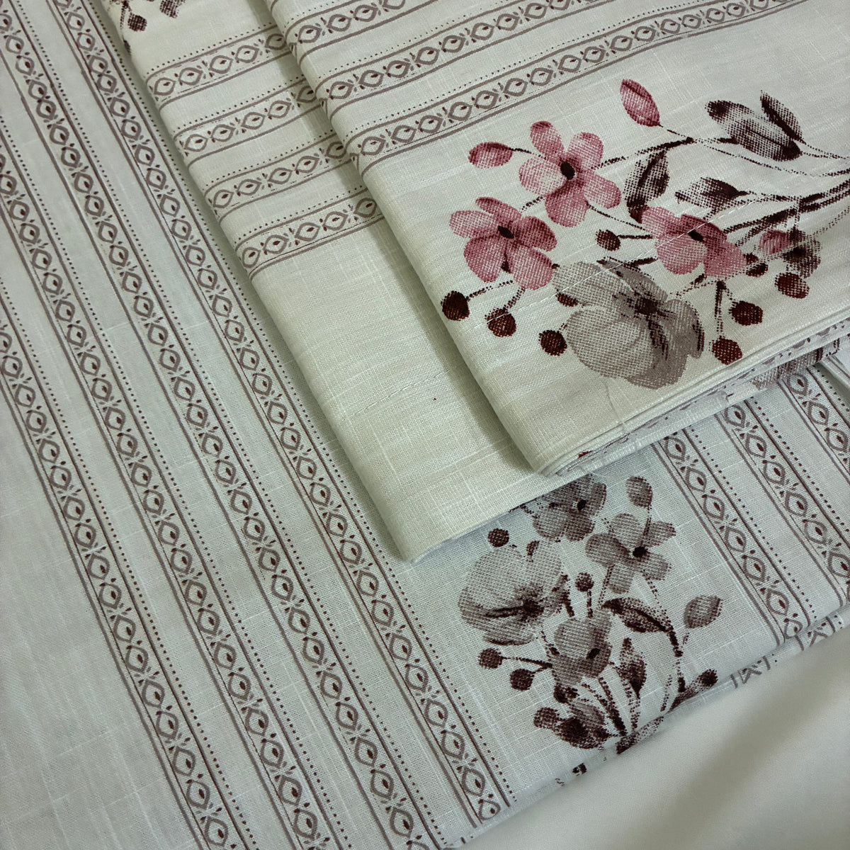 300 TC Floral Bunch King Size Cotton Bedspread 108x108 inches