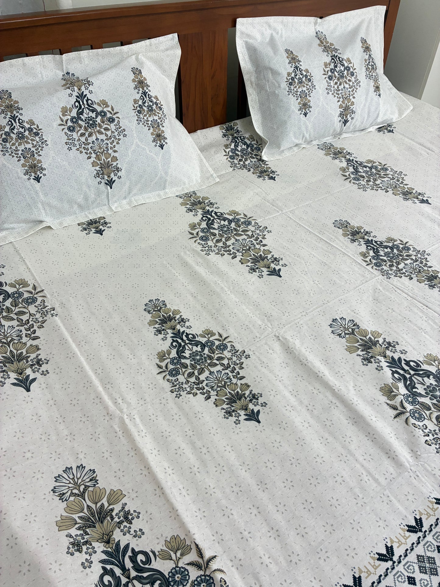 Premium Soft King Size Bedspread 108x108 inches