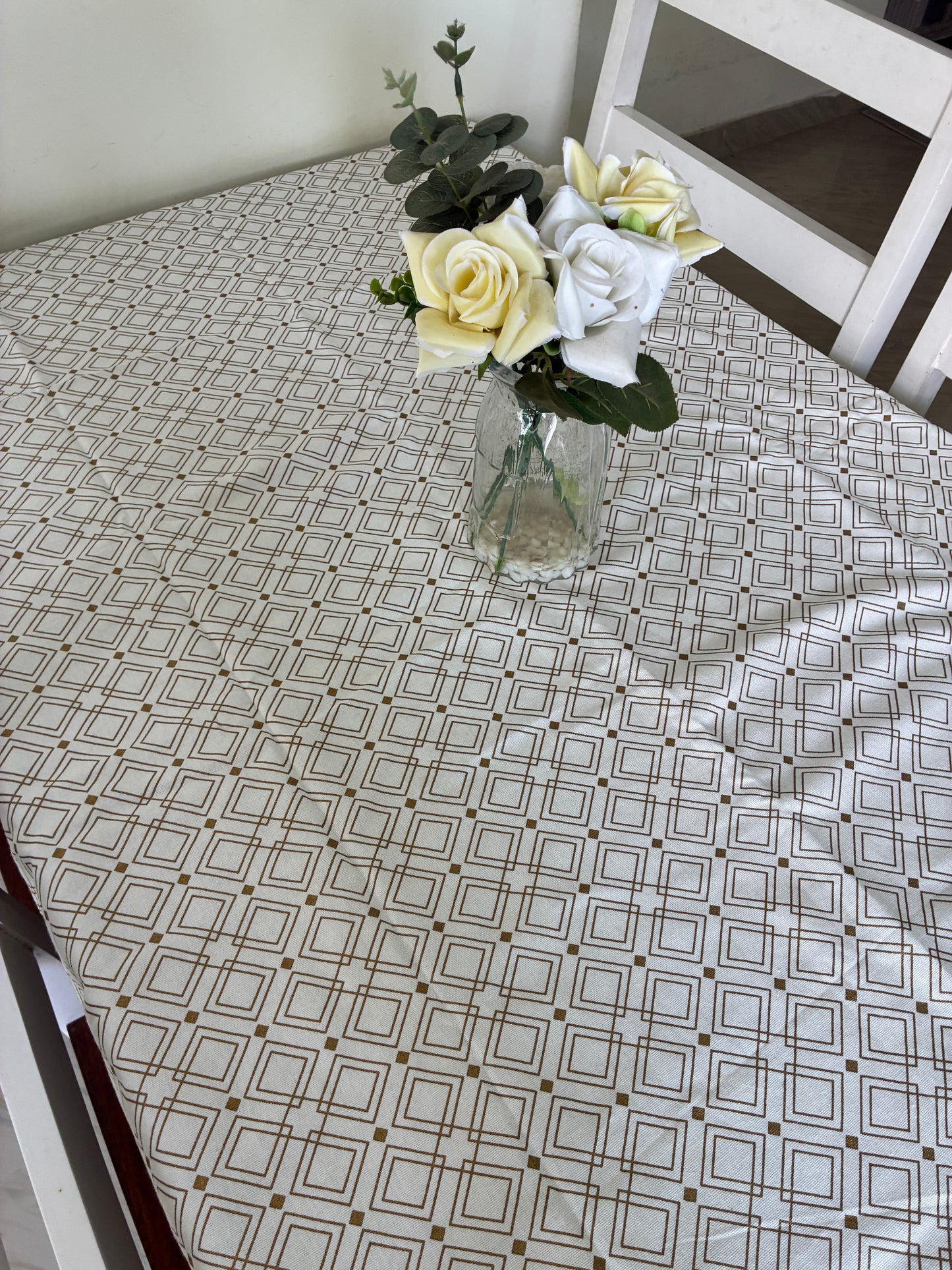 Brown Abstract 6 Seater Table covers