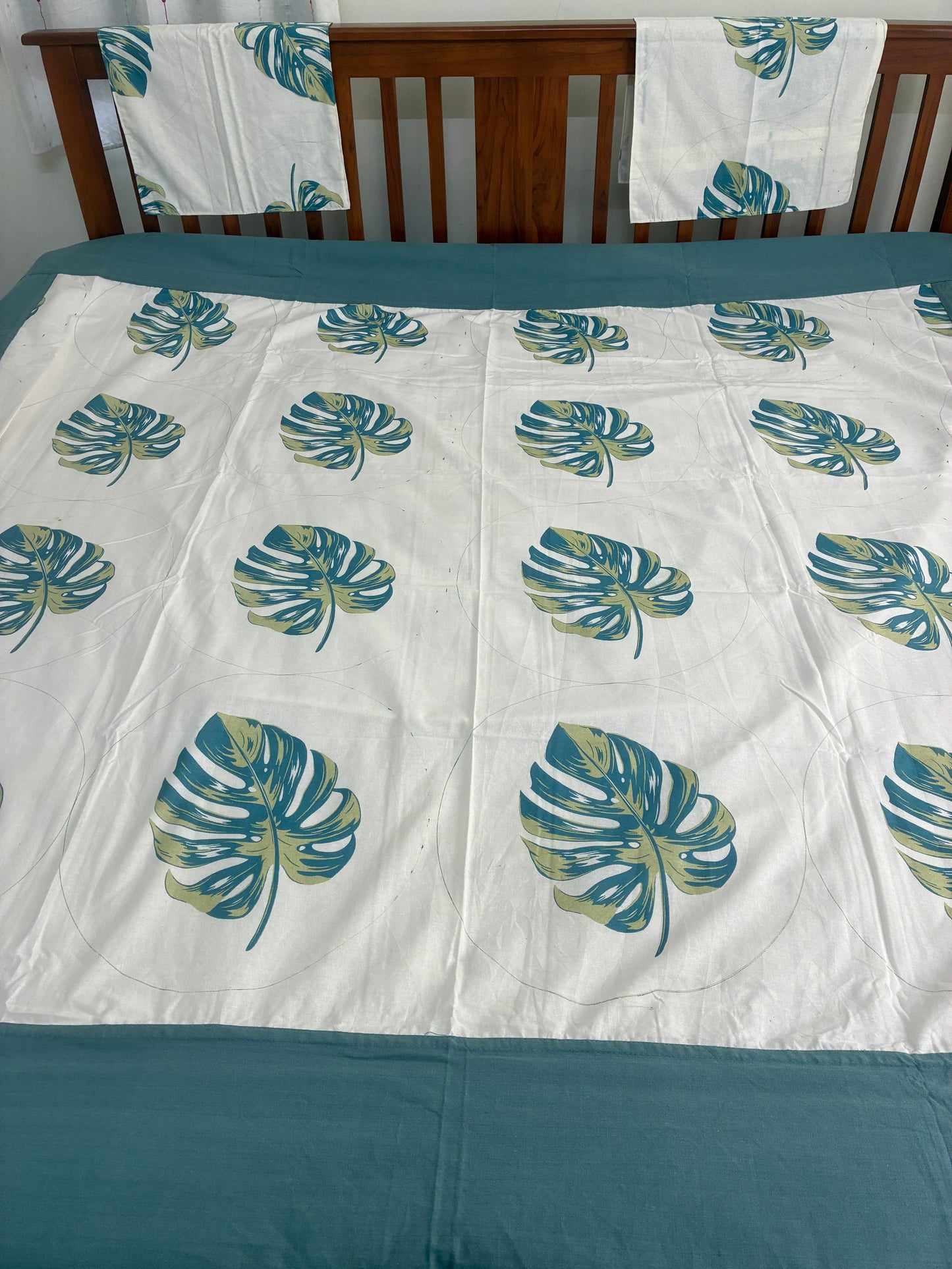 Leaf Queen bedspread 90x100 inches
