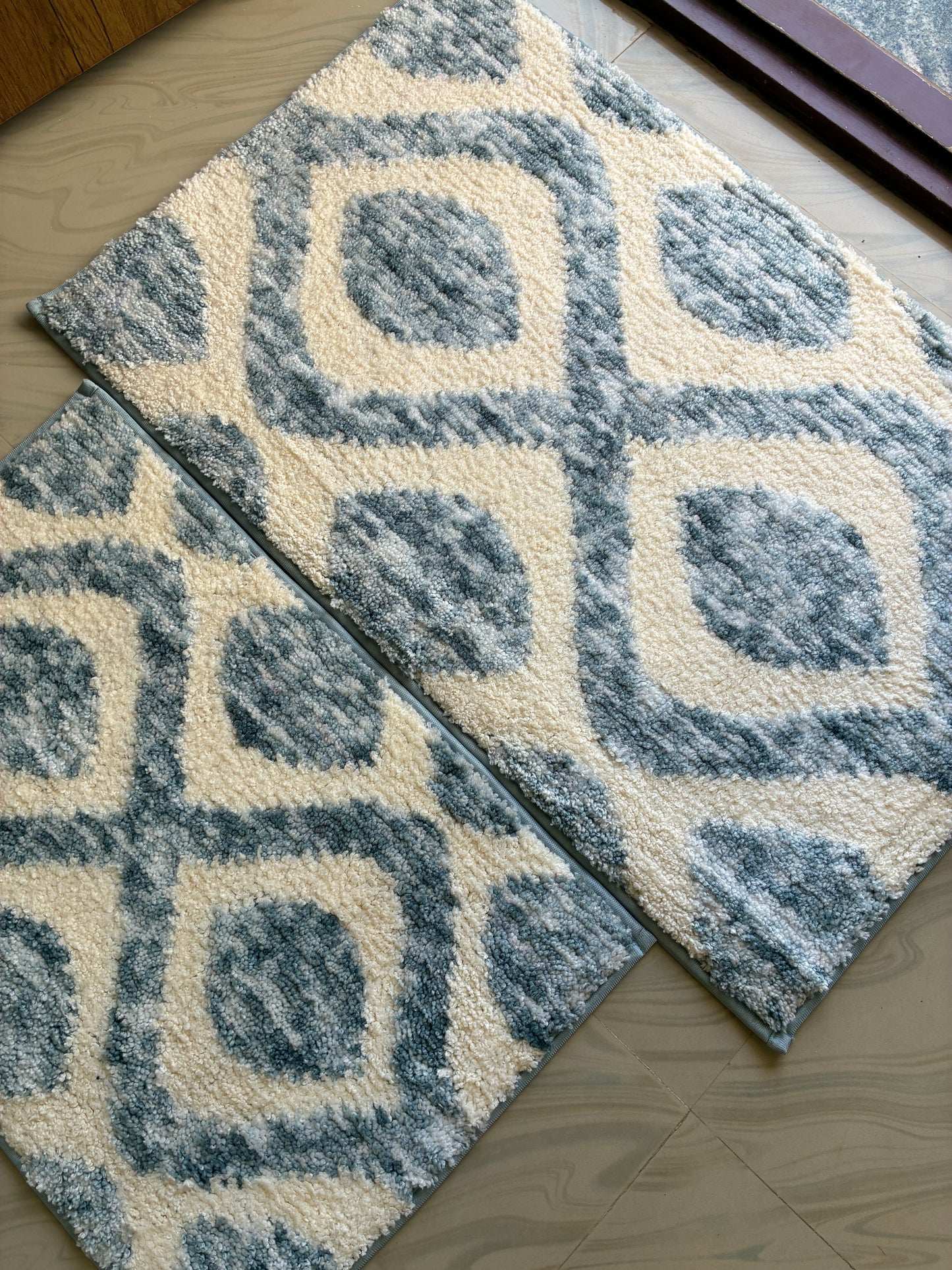 Anti Slip Grey Diamond Floor mats (set of 2) (40x60cm) (50x82cm)