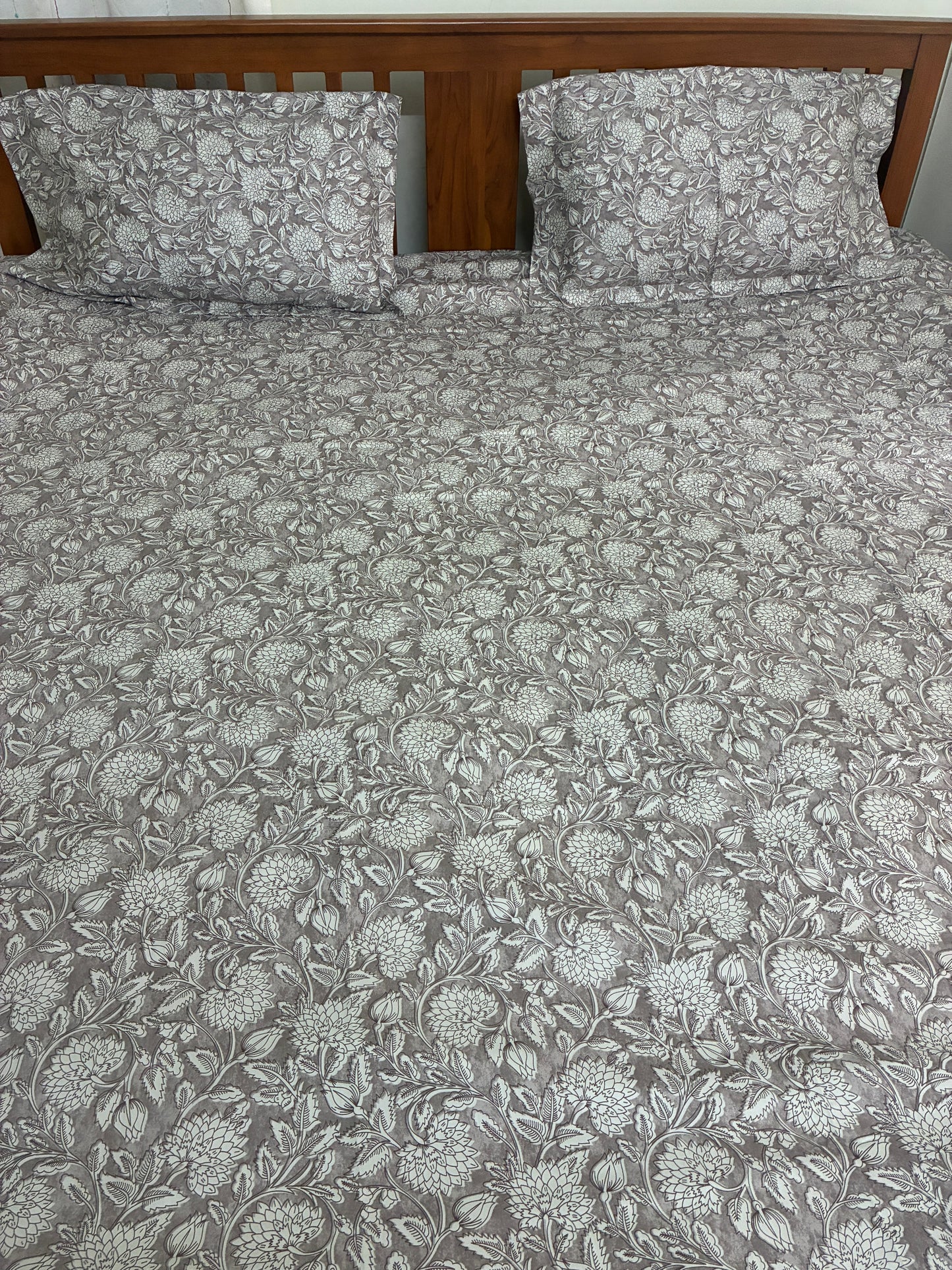 Grey Floral Super King Size Bedspread 120x 120 inches